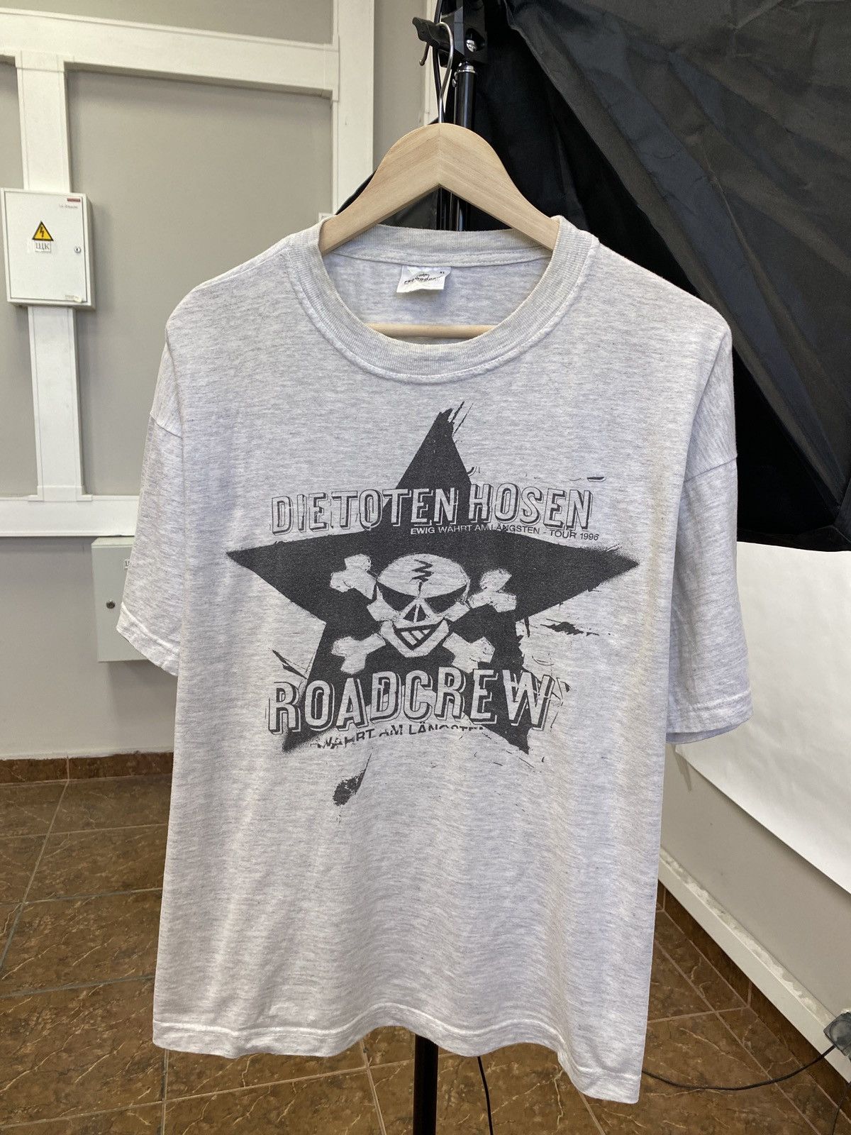 Band Tees Vintage 1996 Die Toten Hosen Roadcrew Punk Rock T-Shirt Y2K Size US XL / EU 56 / 4 - 1 Thumbnail