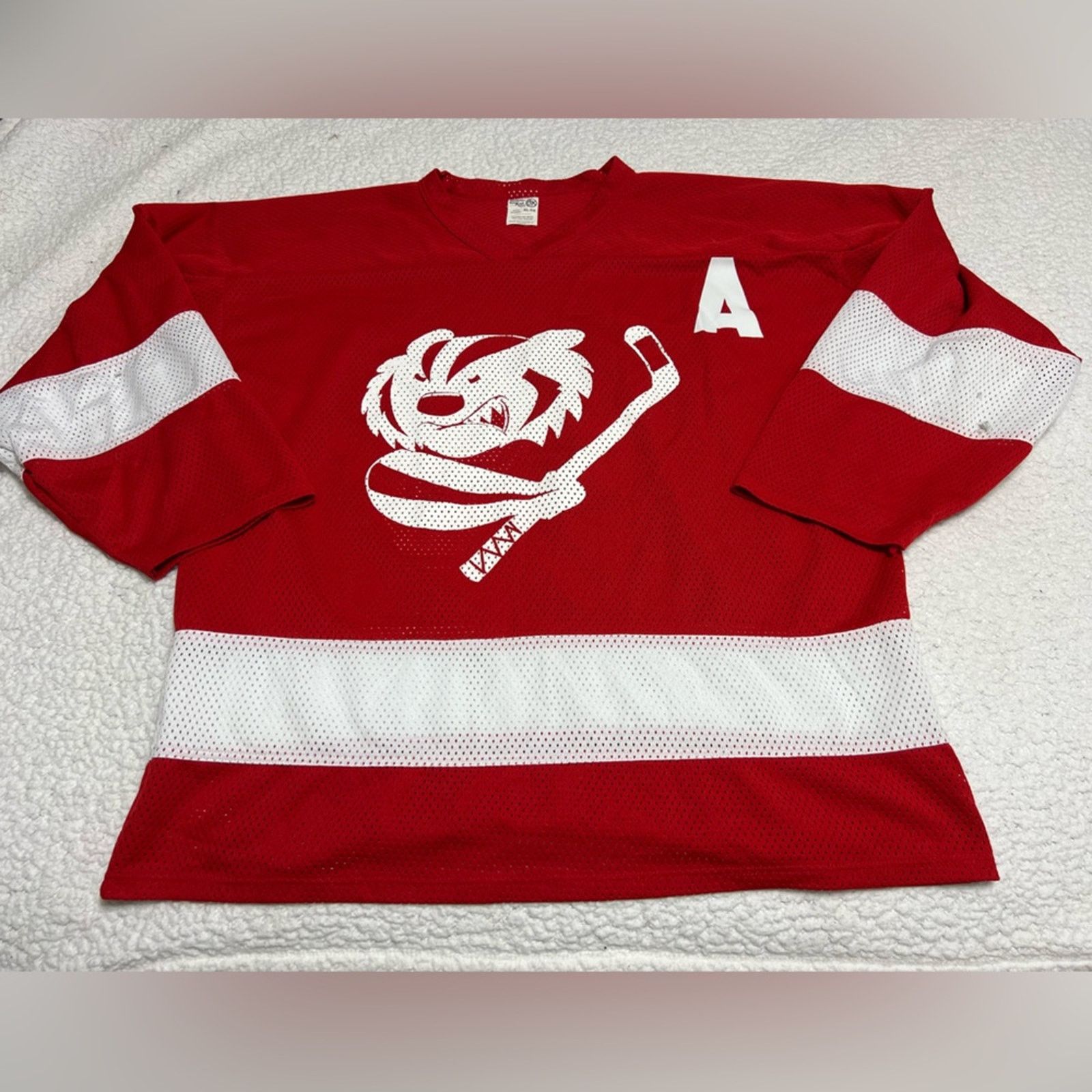 NHL Vintage Wisconsin Badgers Athletic Knit Hockey Jersey Size US XL / EU 56 / 4 - 1 Thumbnail