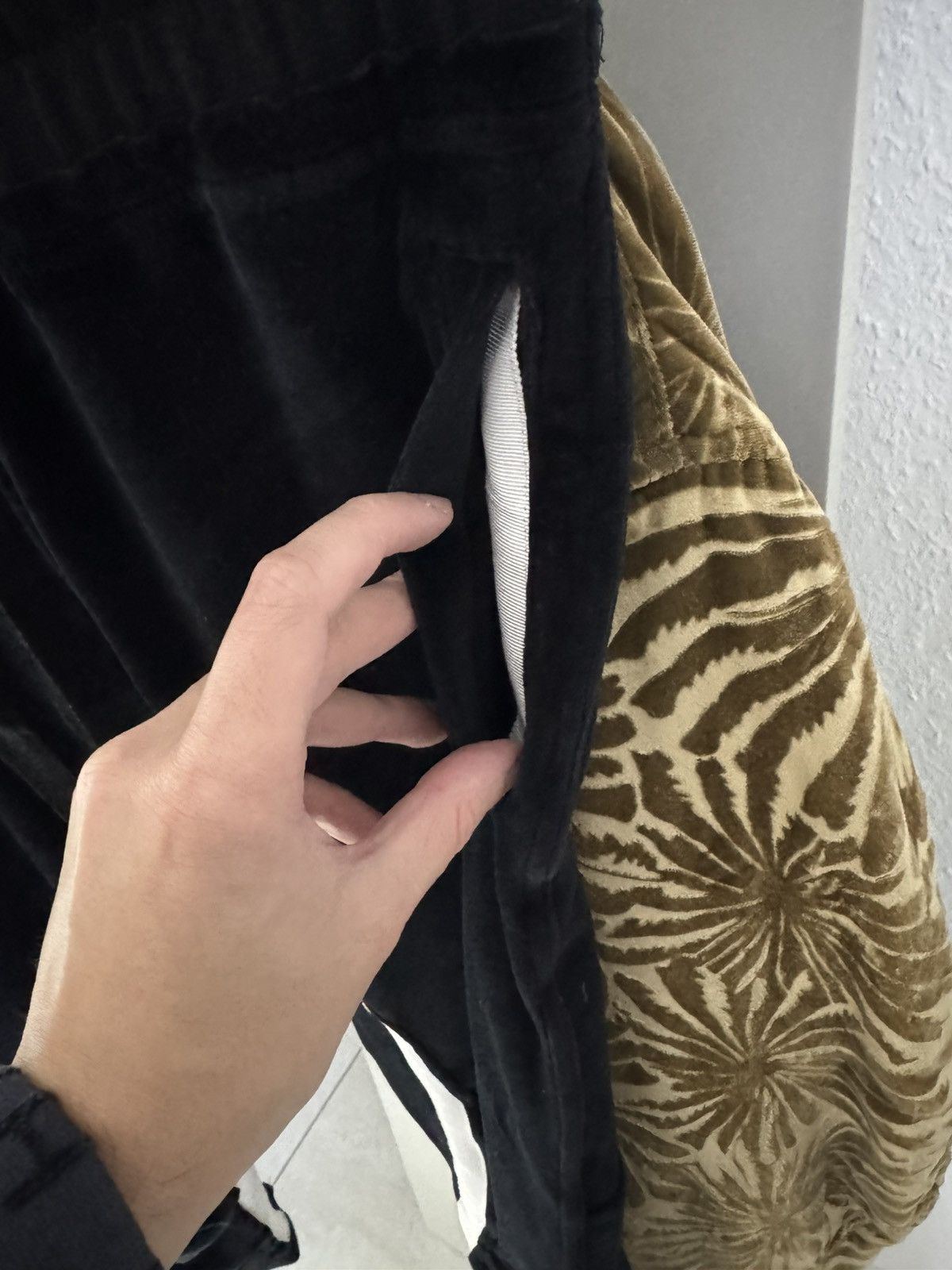 Haider Ackermann Velvet Moonshape Sweatpants Size US 34 / EU 50 - 2 Thumbnail