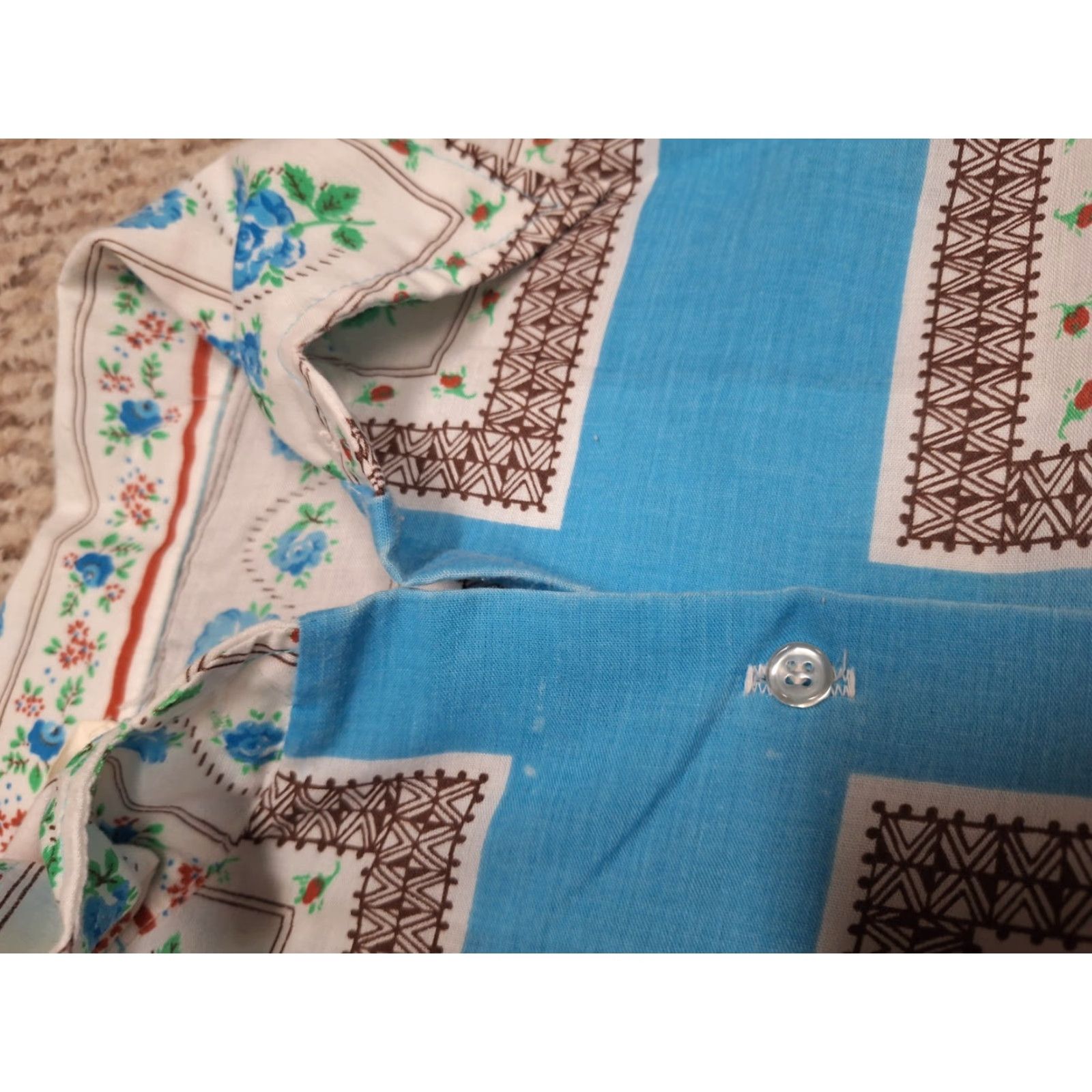 Vintage VINTAGE Roses Floral Pattern Retro Shirt Farmer Button Collar M White Men Shirt Size US M / EU 48-50 / 2 - 5 Thumbnail