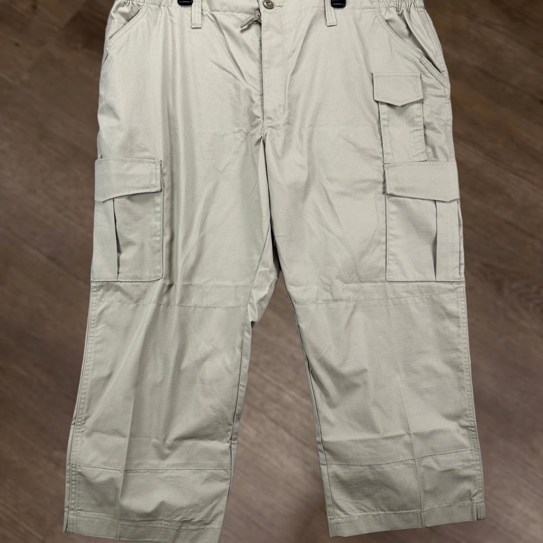 Propper Propper Mens Uniform Tactical Cargo Pants 46X27 Beige Cargo Pants Mens 46X27 Beige Utility Pocket Camping NEW Size US 30 / EU 46 - 1 Thumbnail