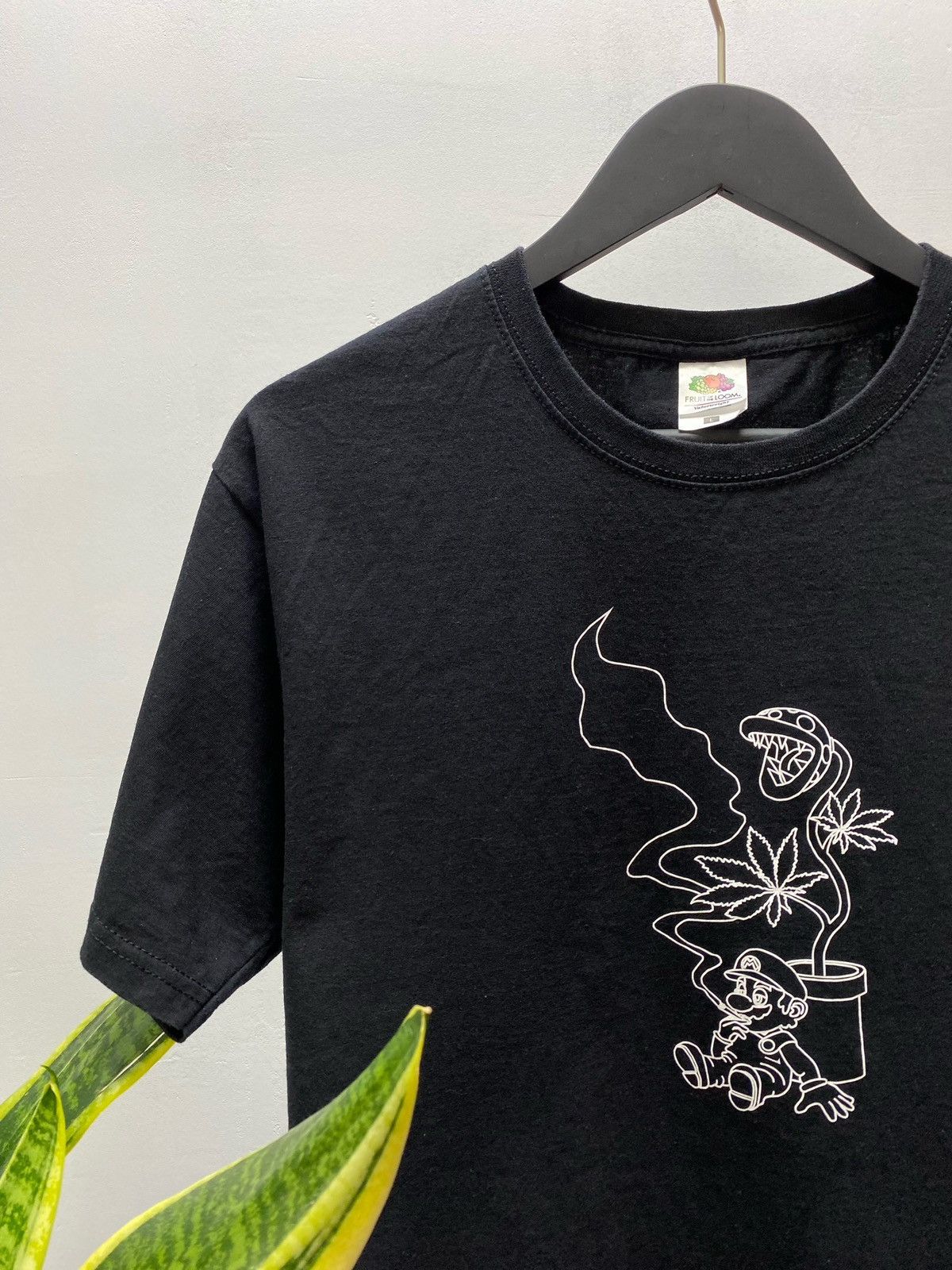 Nintendo Super Mario Wiid weed marijuana Amsterdam Tee Shirt Size US L / EU 52-54 / 3 - 7 Thumbnail
