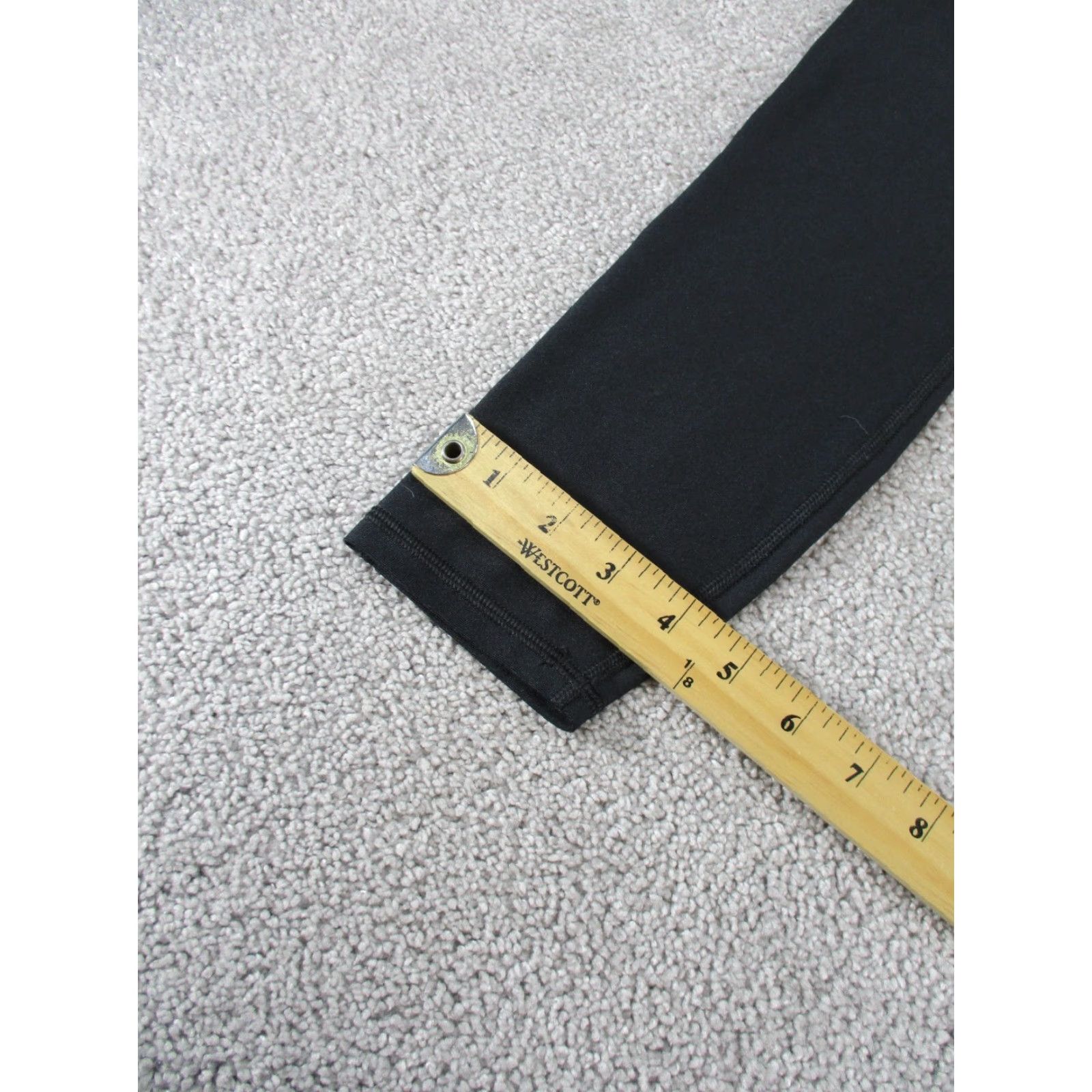 Under Armour VINTAGE Under Armour Leggings Womens Small Black Compression Cropped Athletic Activewear Yoga Running & Training Women Size 28" / US 6 / IT 42 - 4 Thumbnail