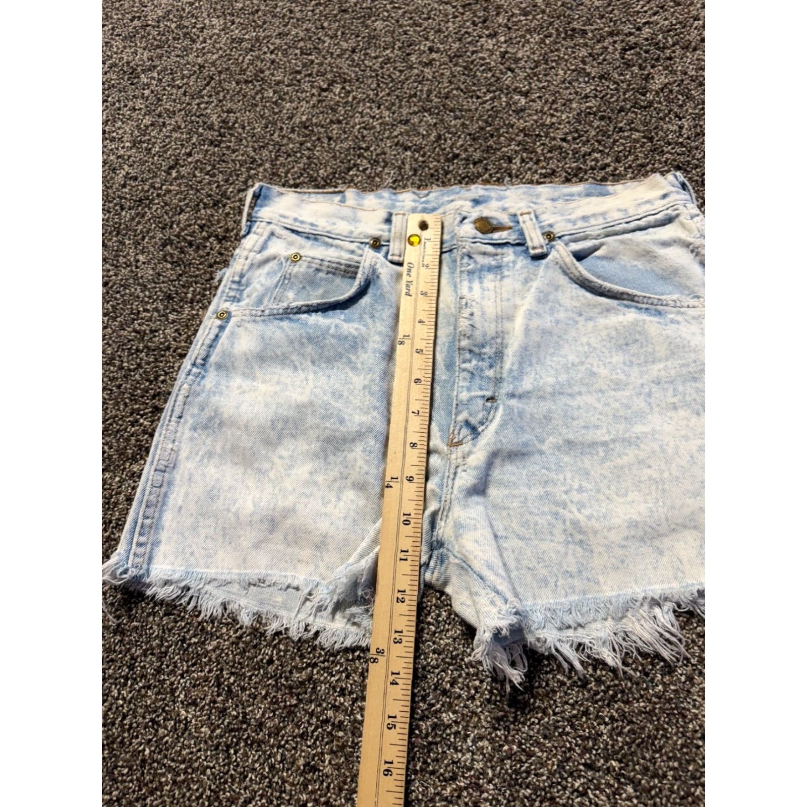 Wrangler VINTAGE Wrangler Women's Shorts Size 28 Denim Blue Distress Acid Wash 5-Pocket High Rise USA Made Size 28" / US 6 / IT 42 - 6 Thumbnail