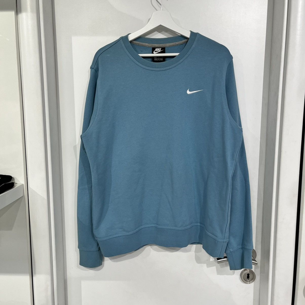 Nike Nike Logo Crewneck Blue Size US L / EU 52-54 / 3 - 1 Thumbnail