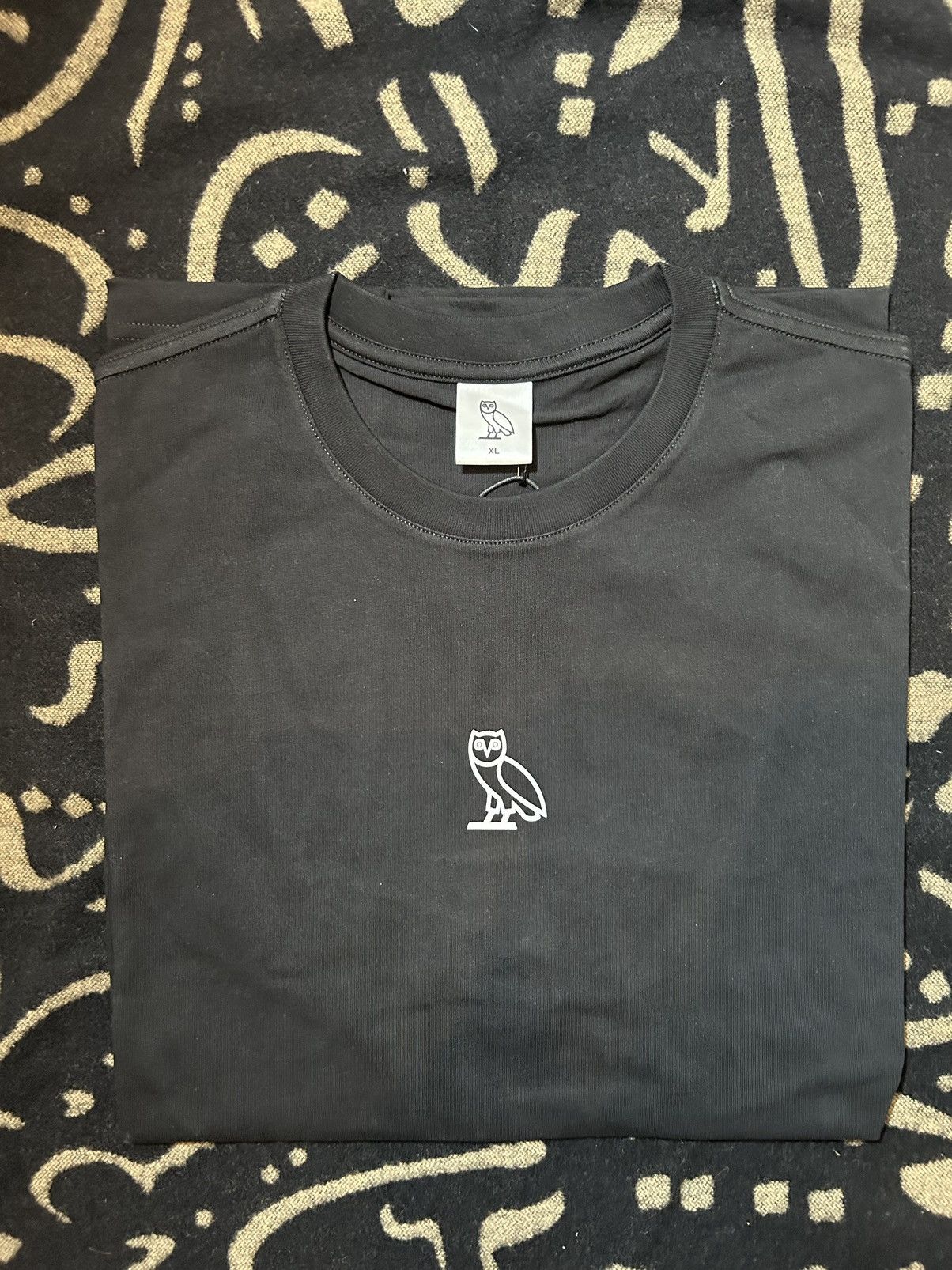 October's Very Own Arabic Family Graphic Tshirt Size US XL / EU 56 / 4 - 3 Thumbnail