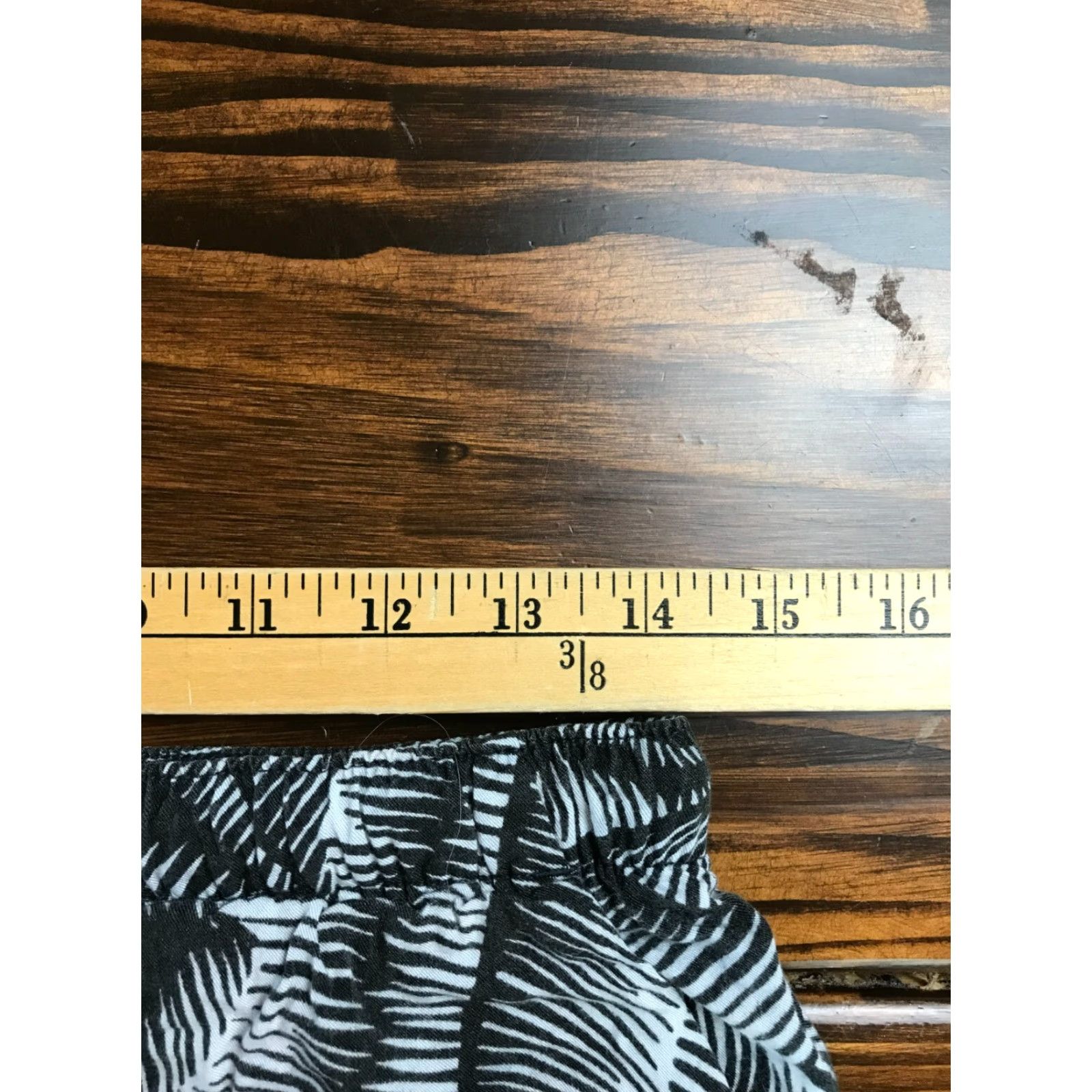 Gap Gap Shorts Women M Black Leaves Lounge Drawstring Sleep Shorts Size ONE SIZE - 4 Thumbnail