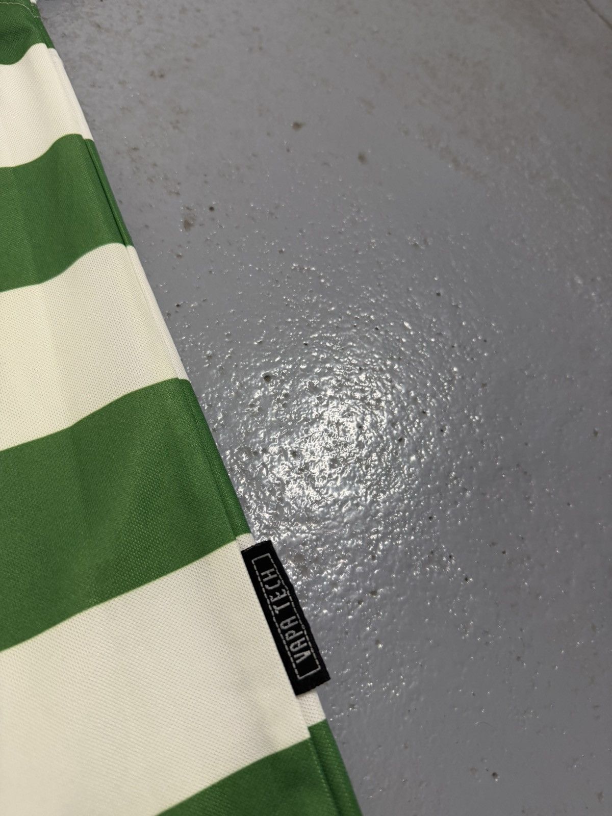 Umbro Vintage 1999/2001 Umbro Celtic Soccer Jersey Size US XXL / EU 58 / 5 - 6 Thumbnail