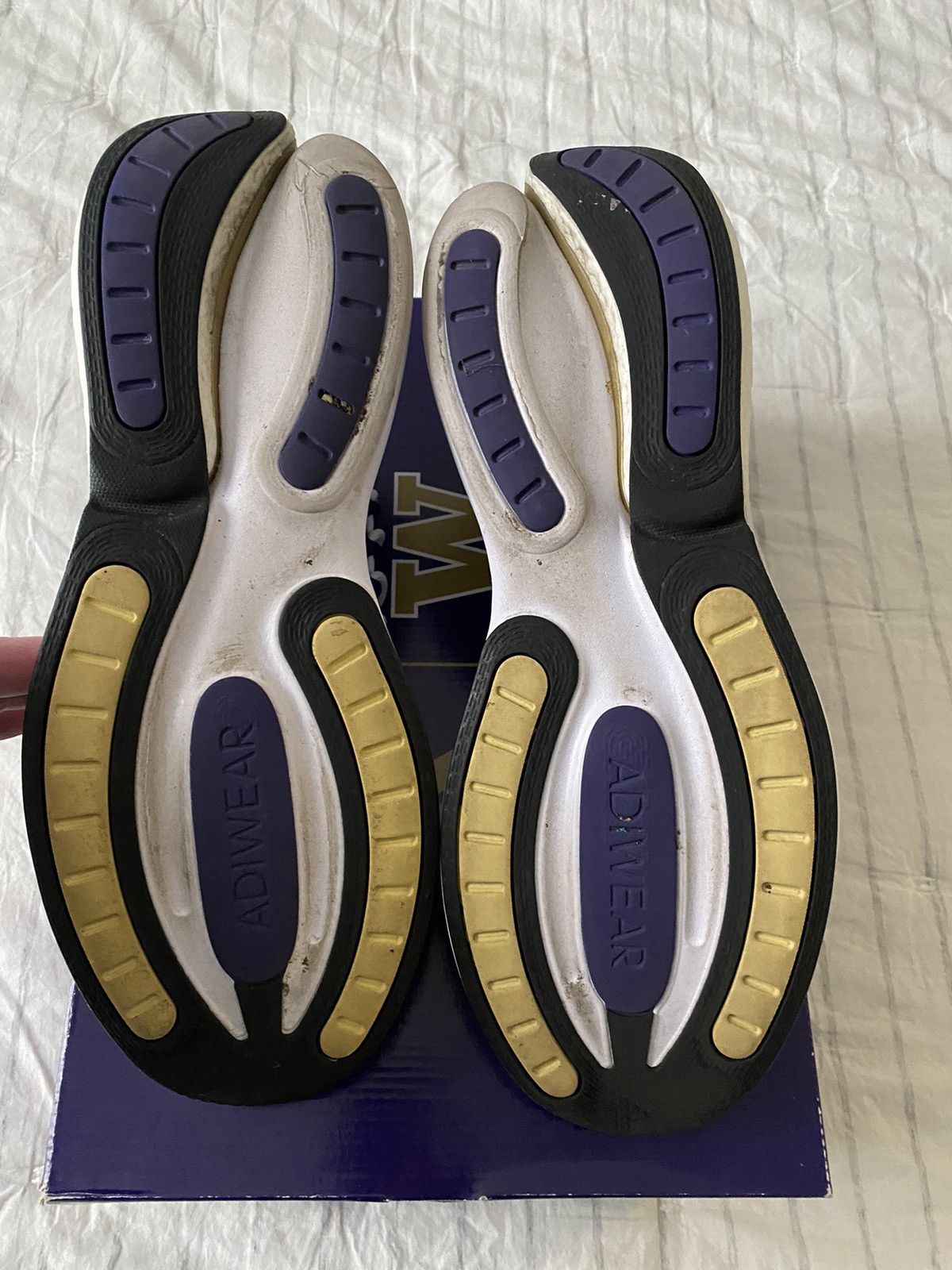 Adidas Adidas AlphaBoost V1 Washington Huskies Sz13 Size US 13 / EU 46 - 15 Thumbnail