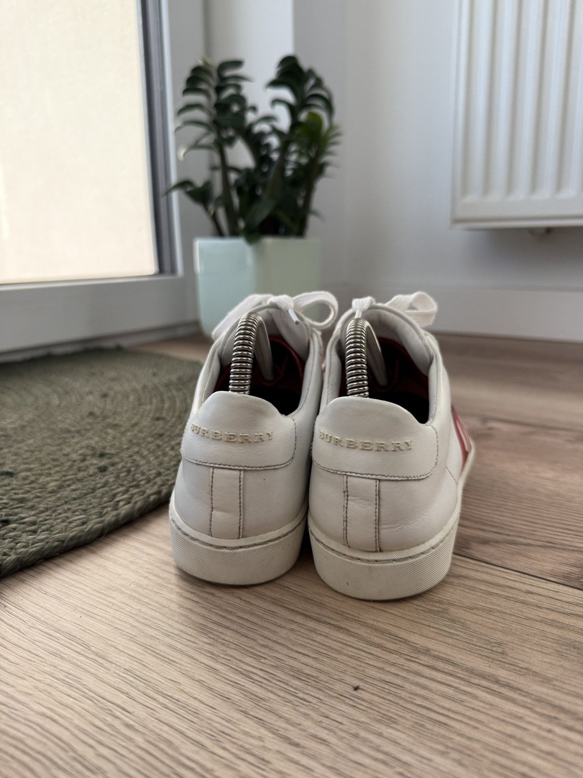 Burberry Burberry Woman big logo shoes Sneakers Size US 6.5 / IT 36.5 - 6 Thumbnail