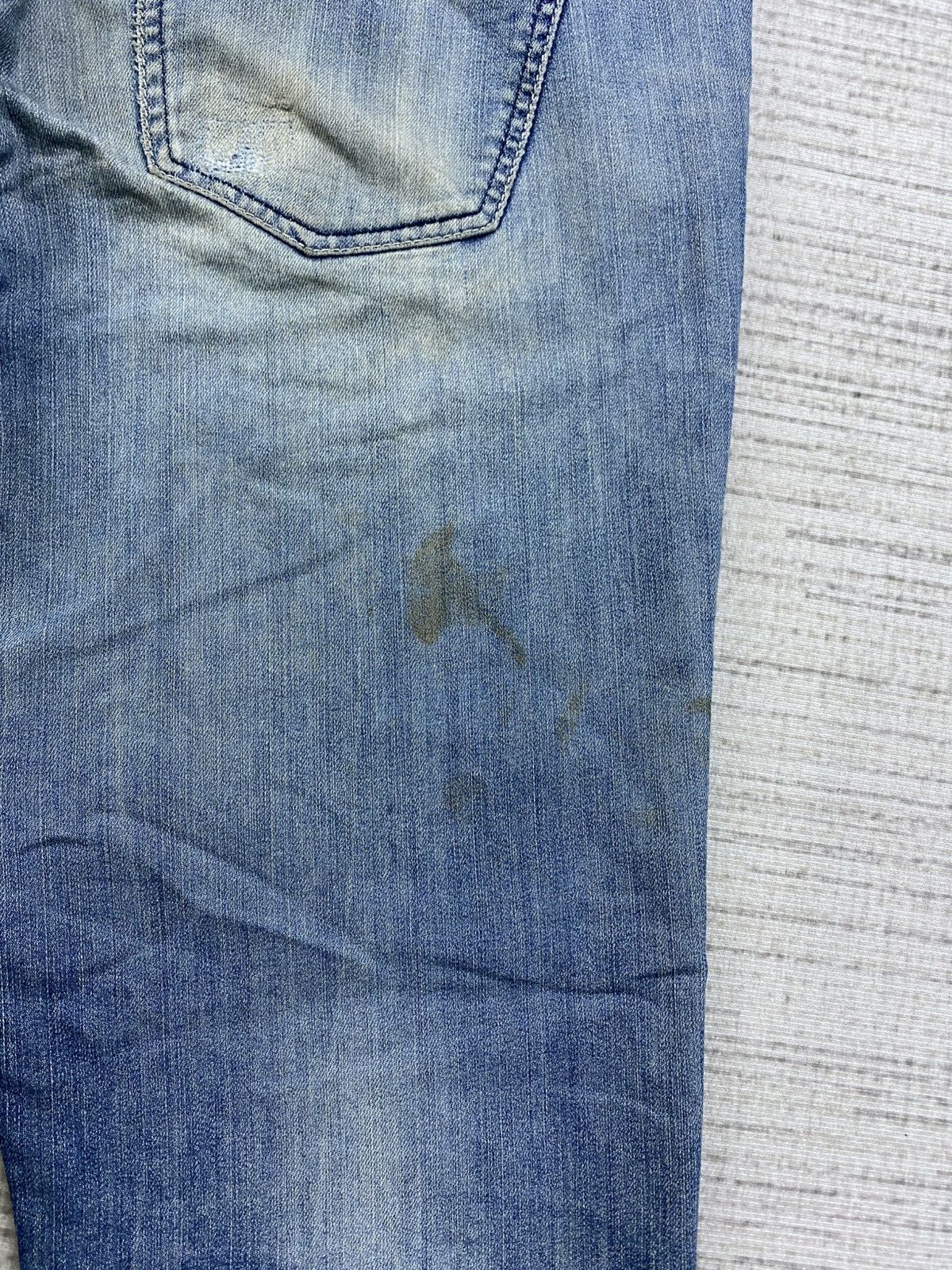Guess × Vintage Vintage Guess Los Angeles Metal Logo Denim Jeans Size US 31 - 14 Thumbnail