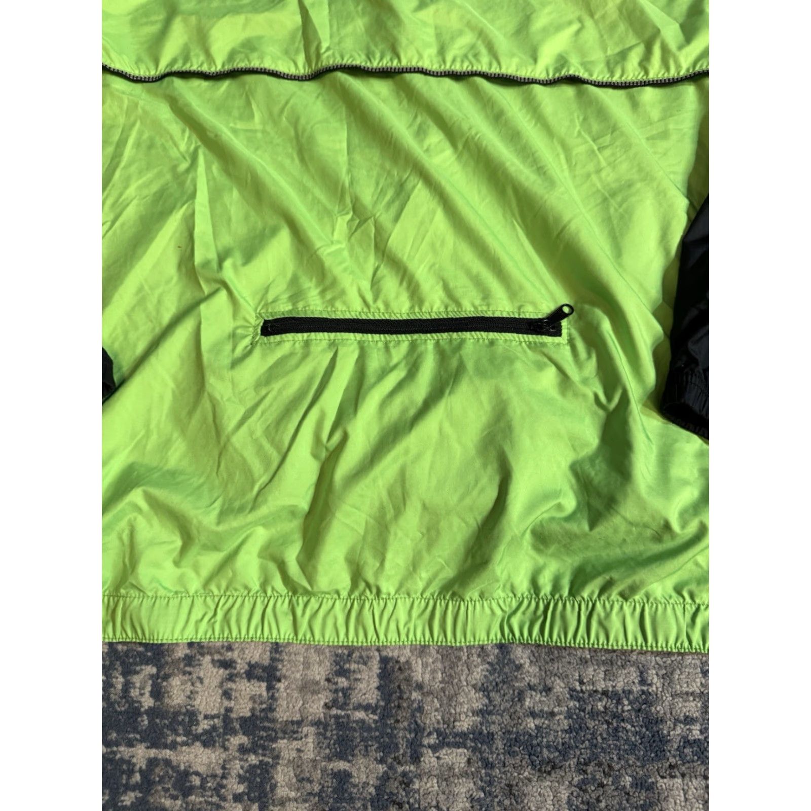 Vintage VINTAGE 90s L.L. Bean Women’s Neon Green Nylon Full Zip Cycling Jacket Large USA Women Jacket Green 90s Logo Windbreaker Full Zip Mens? Size L / US 10 / IT 46 - 6 Thumbnail