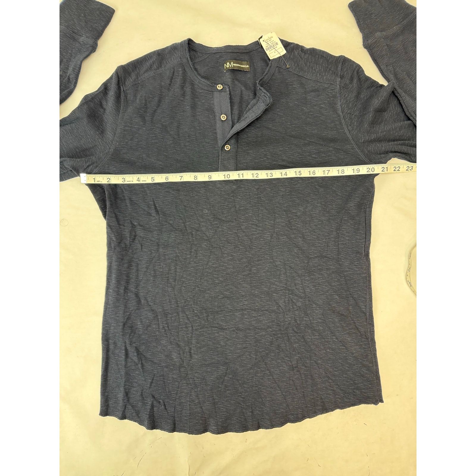 Neiman Marcus NWT Neiman Marcus Knit Henley Navy Blue - Men's Medium Size US M / EU 48-50 / 2 - 3 Thumbnail