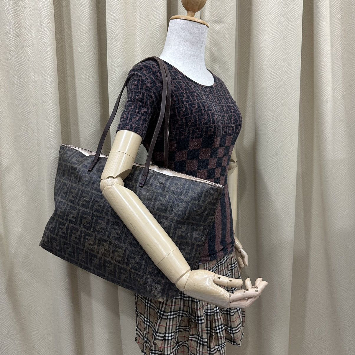 Fendi ‼️LASTDROP‼️ FENDI ZUCCA FF PATTERN PVC TOTE BAG Size ONE SIZE - 1 Thumbnail