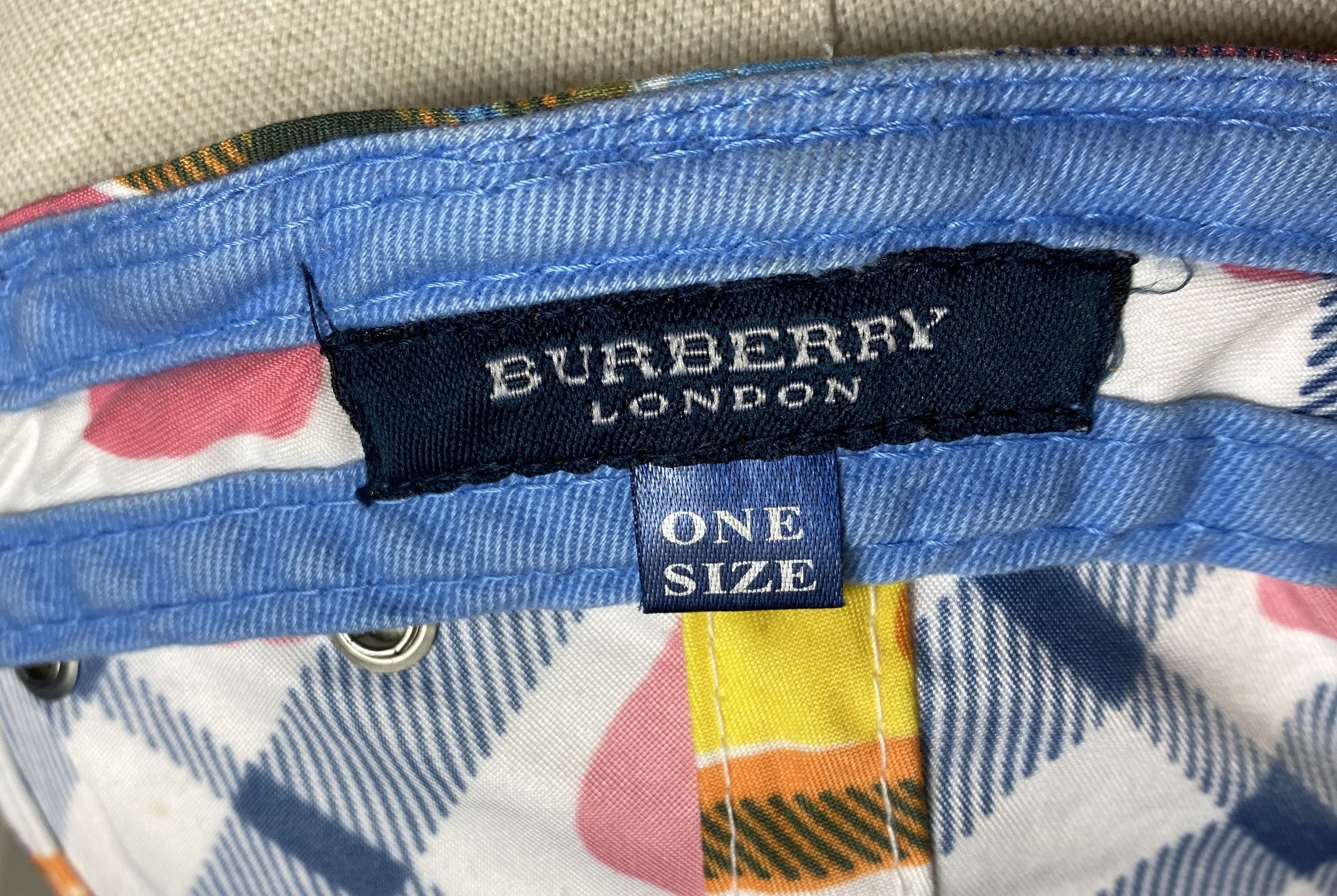 Burberry burberry cap novacheck y2k multicolor Size ONE SIZE - 7 Thumbnail