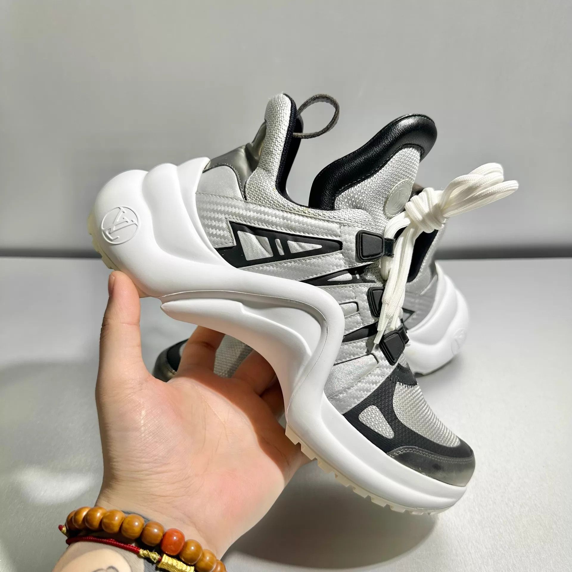 Louis Vuitton Louis Vuitton Silver/White Dad Shoe 36.5 Worn 1-2 Times Size US 6 / IT 36 - 8 Thumbnail