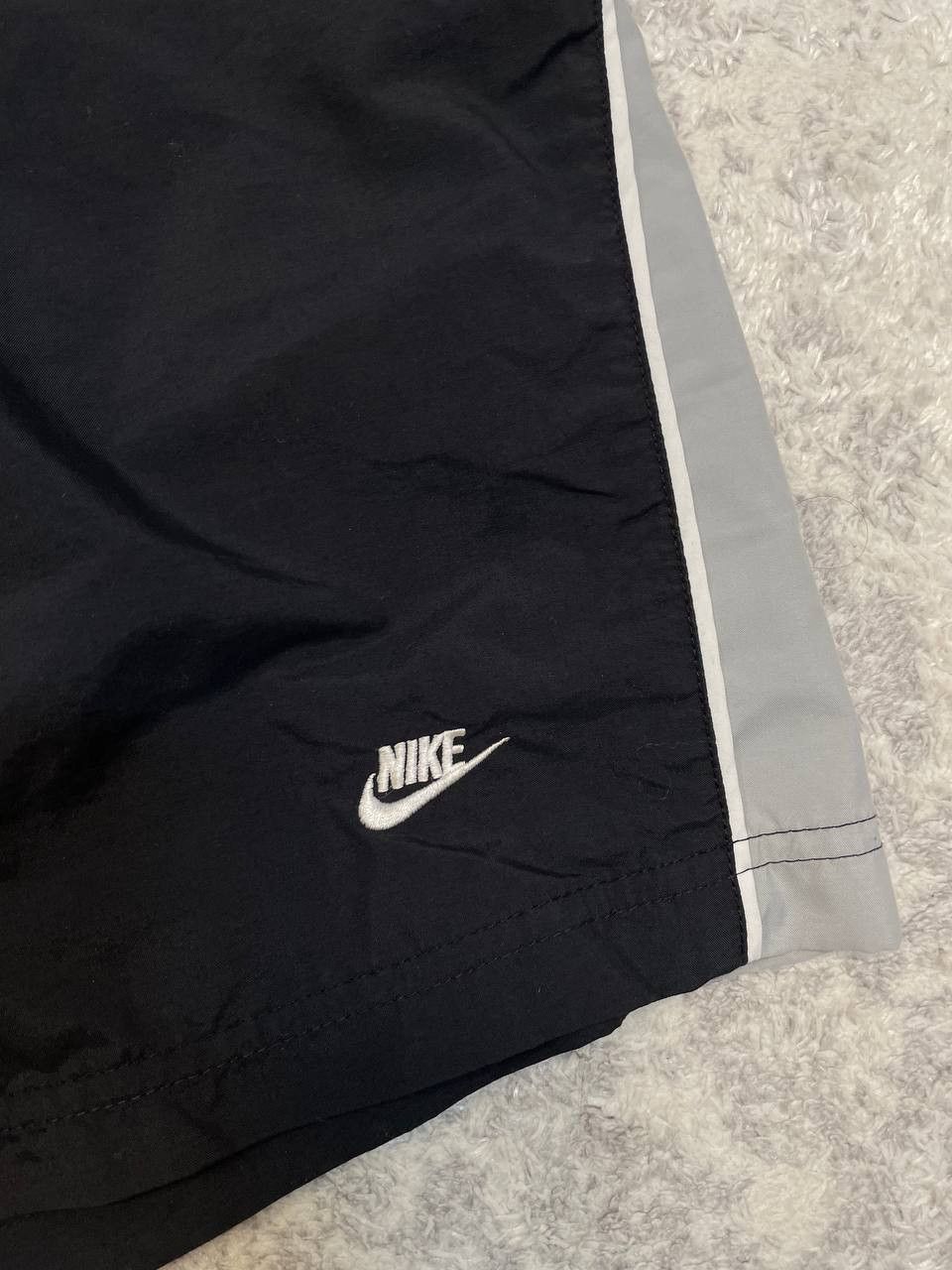 Nike 00s Vintage Nike Nylon Shorts Size US 34 / EU 50 - 6 Thumbnail