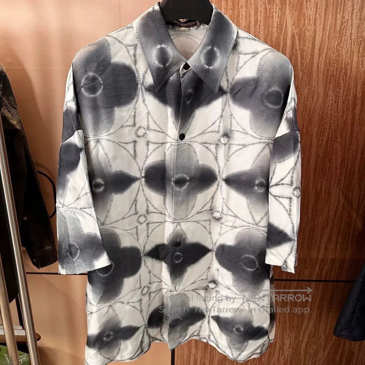 Louis Vuitton Louis Vuitton Ink Wash Silk Short. Size US M / EU 48-50 / 2 - 1 Thumbnail