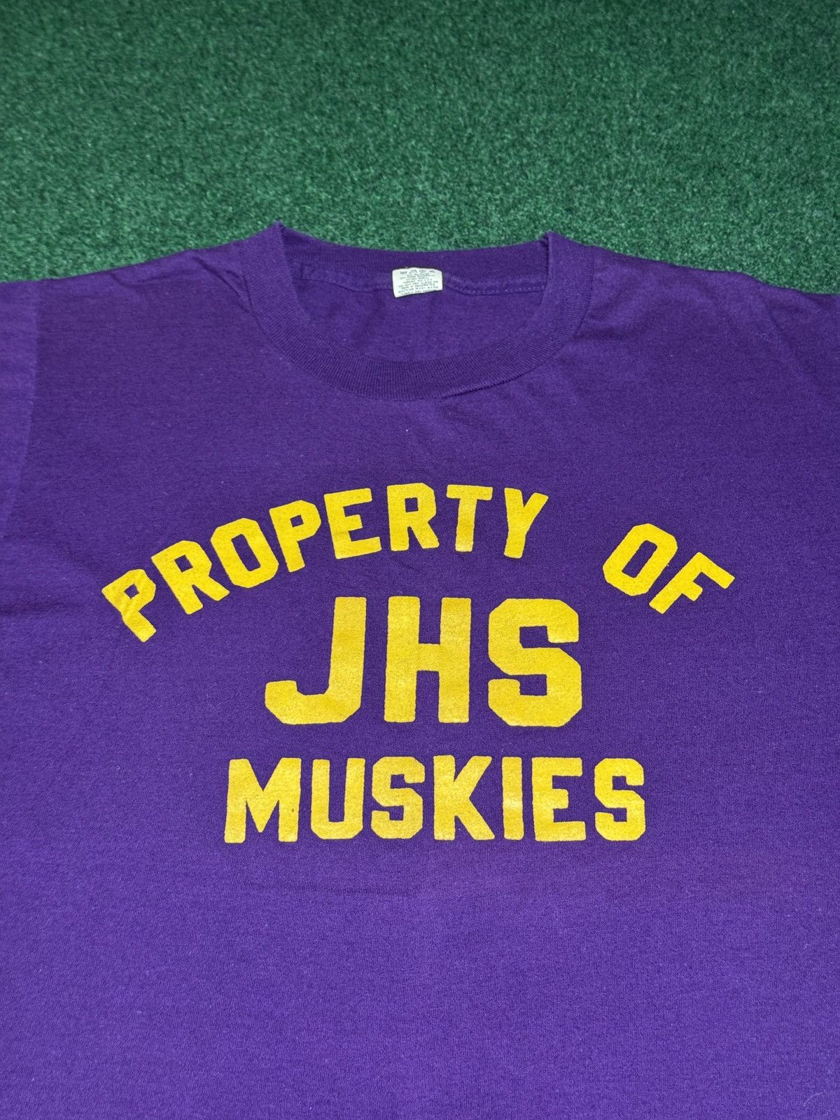 Vintage JHS Muskies Jamestown High School 80s Vintage 20x26 T Shirt Size US M / EU 48-50 / 2 - 2 Thumbnail