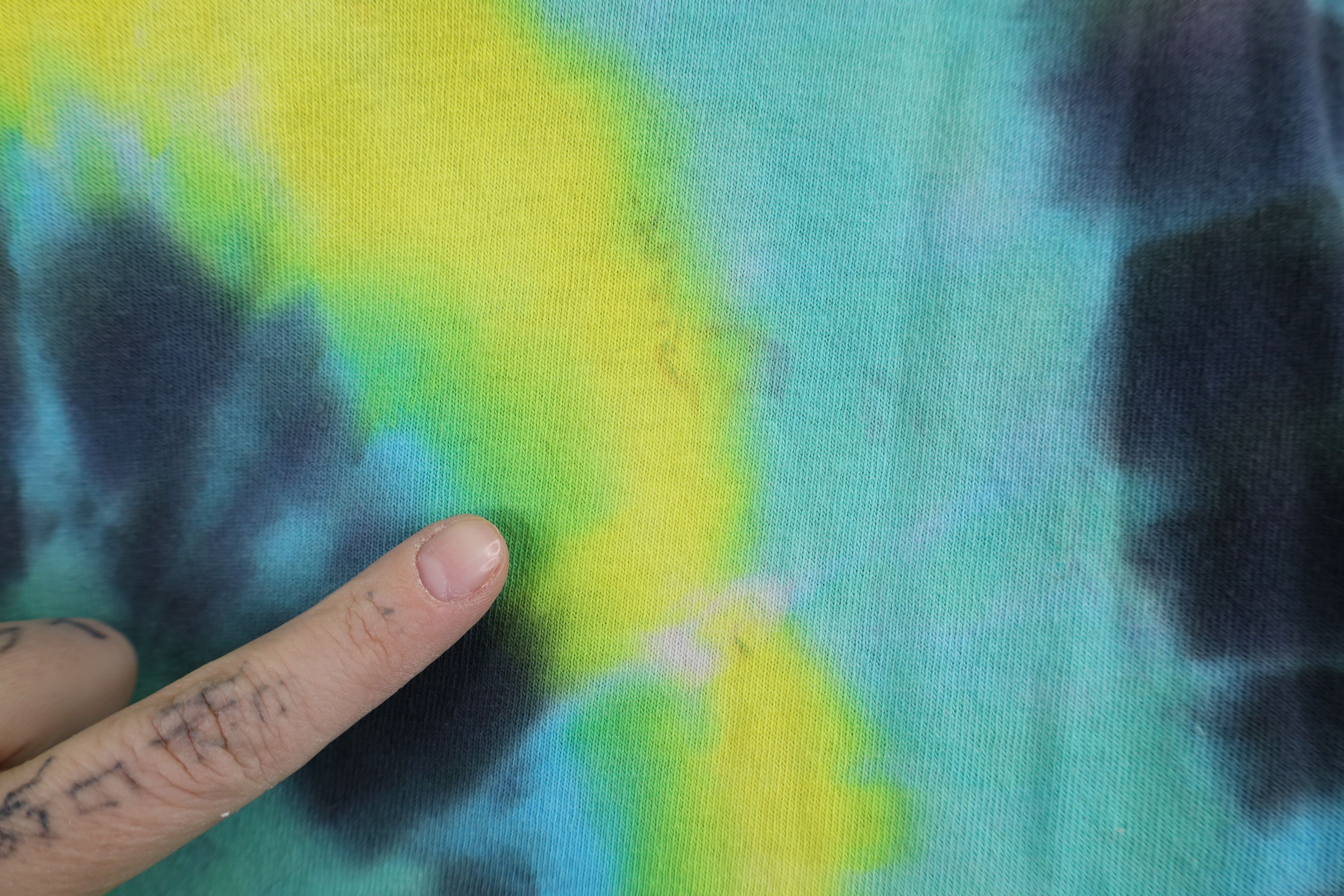 Vintage Vintage 90s Streetwear Tie Dye Acid Wash T-Shirt Trippy Size US L / EU 52-54 / 3 - 7 Thumbnail