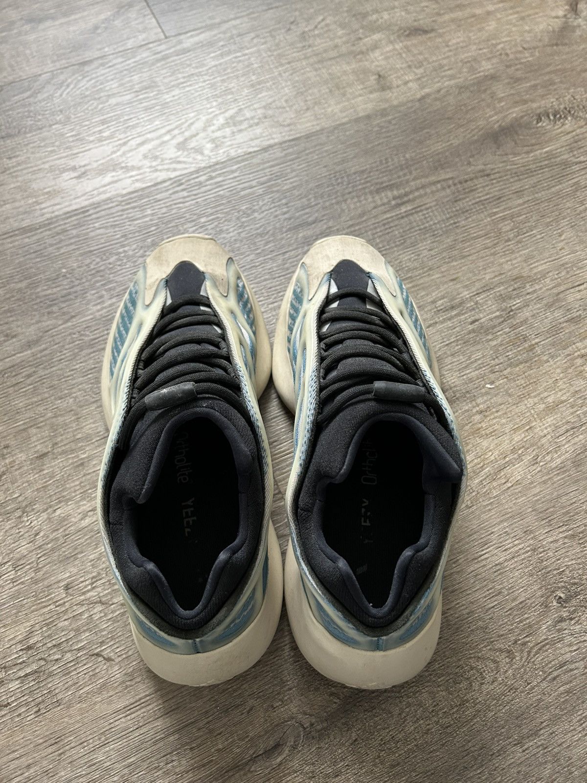 Yeezy Yeezy 700 v3 Kyanite Size US 10.5 / EU 43-44 - 6 Thumbnail