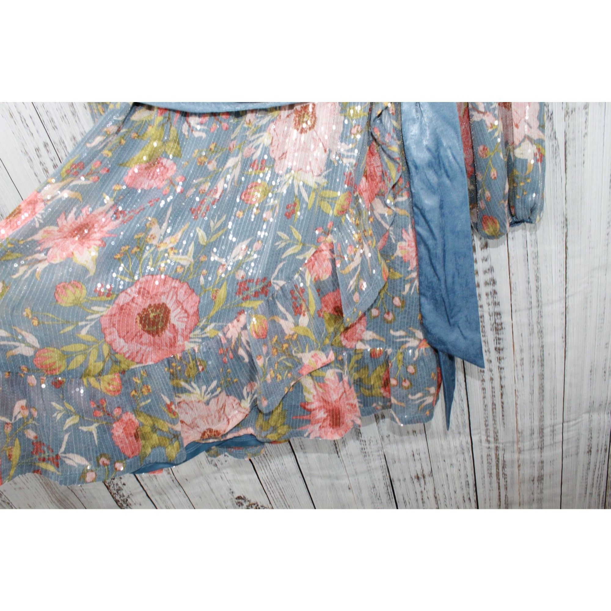 Lauren Conrad NEW LC Lauren Conrad Faux Wrap Fit & Flare Dress Sequin Size S / US 4 / IT 40 - 6 Thumbnail