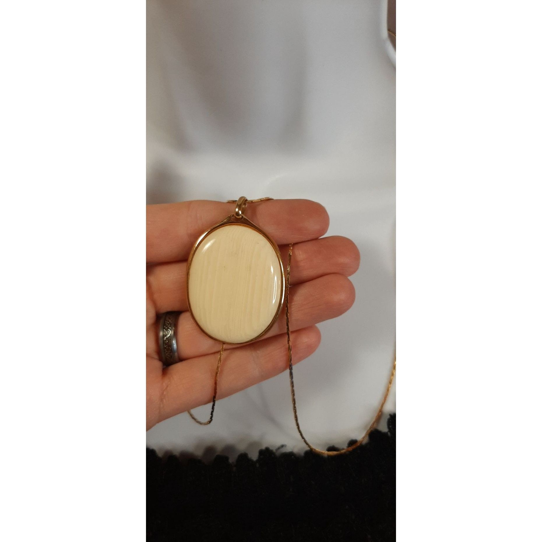 Other Vintage Napier Cream Stone Cabochon Pendant Necklace On Gold Size ONE SIZE - 5 Thumbnail