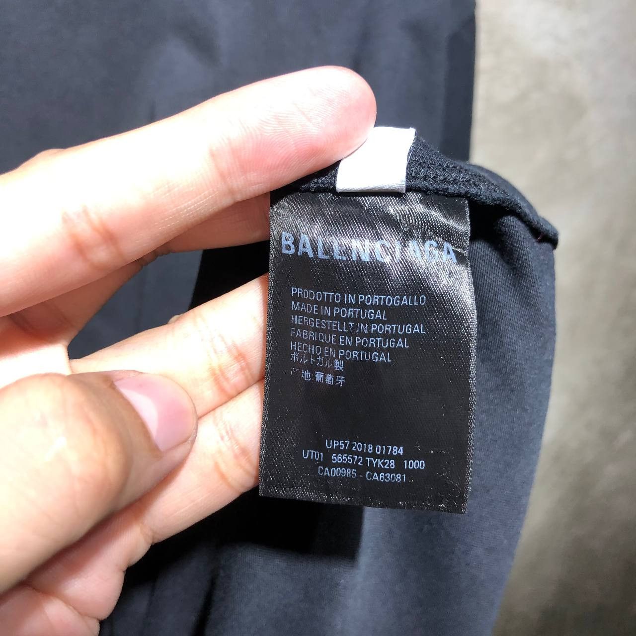 Balenciaga Balenciaga spell out small logo tee Size US L / EU 52-54 / 3 - 10 Thumbnail