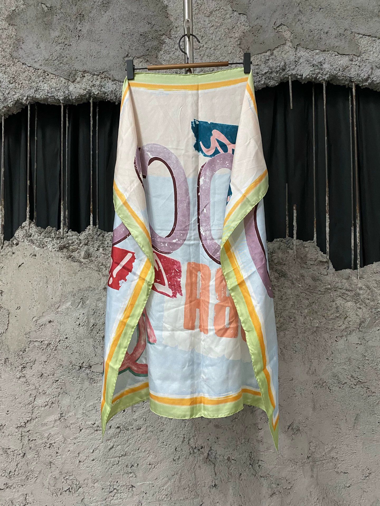 Chanel Chanel coco scarf 99 New Size ONE SIZE - 2 Thumbnail