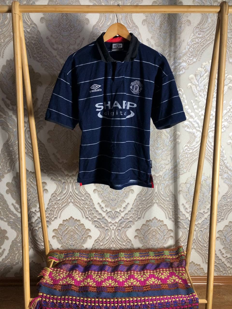 Umbro Vintage Umbro FC Manchester United England Soccer Jersey 90s Size US S / EU 44-46 / 1 - 1 Thumbnail