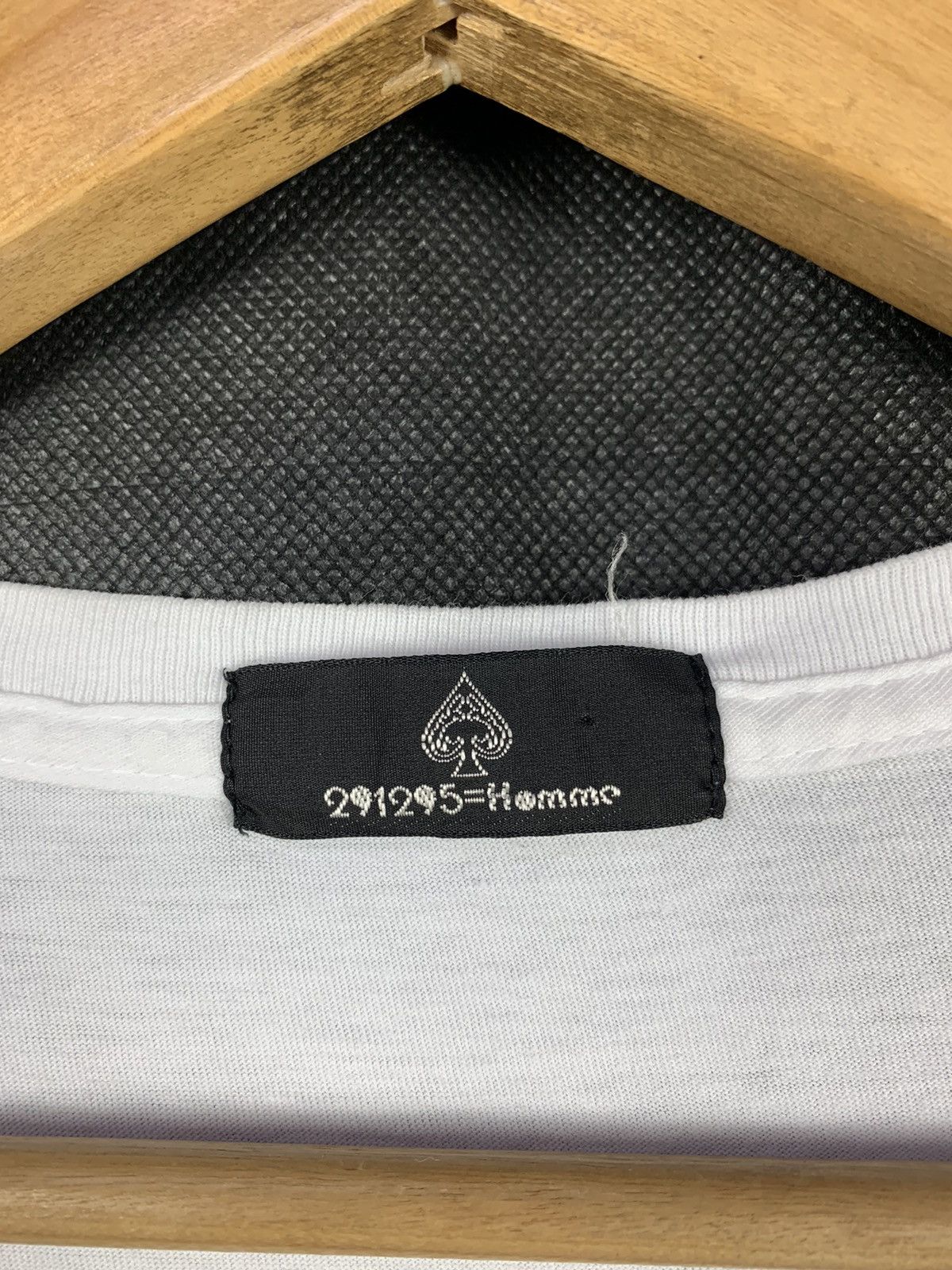 Japanese Brand Steals! 291295 Homme Japanese Brand Tee Size US M / EU 48-50 / 2 - 4 Thumbnail