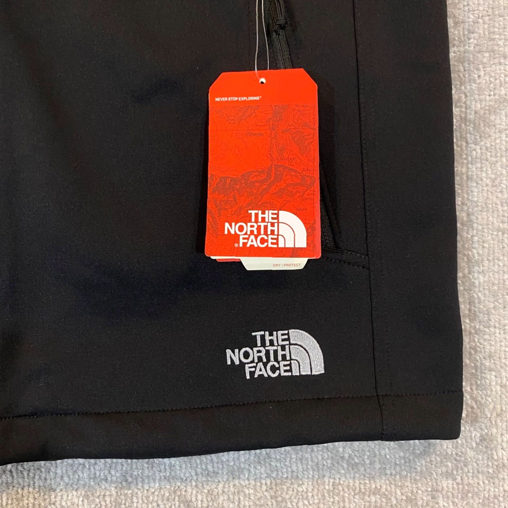 The North Face THE NORTH FACE Vest Mens Large Black Windwall Jacket Anheuser Busch Beer NEW Size US L / EU 52-54 / 3 - 2 Thumbnail
