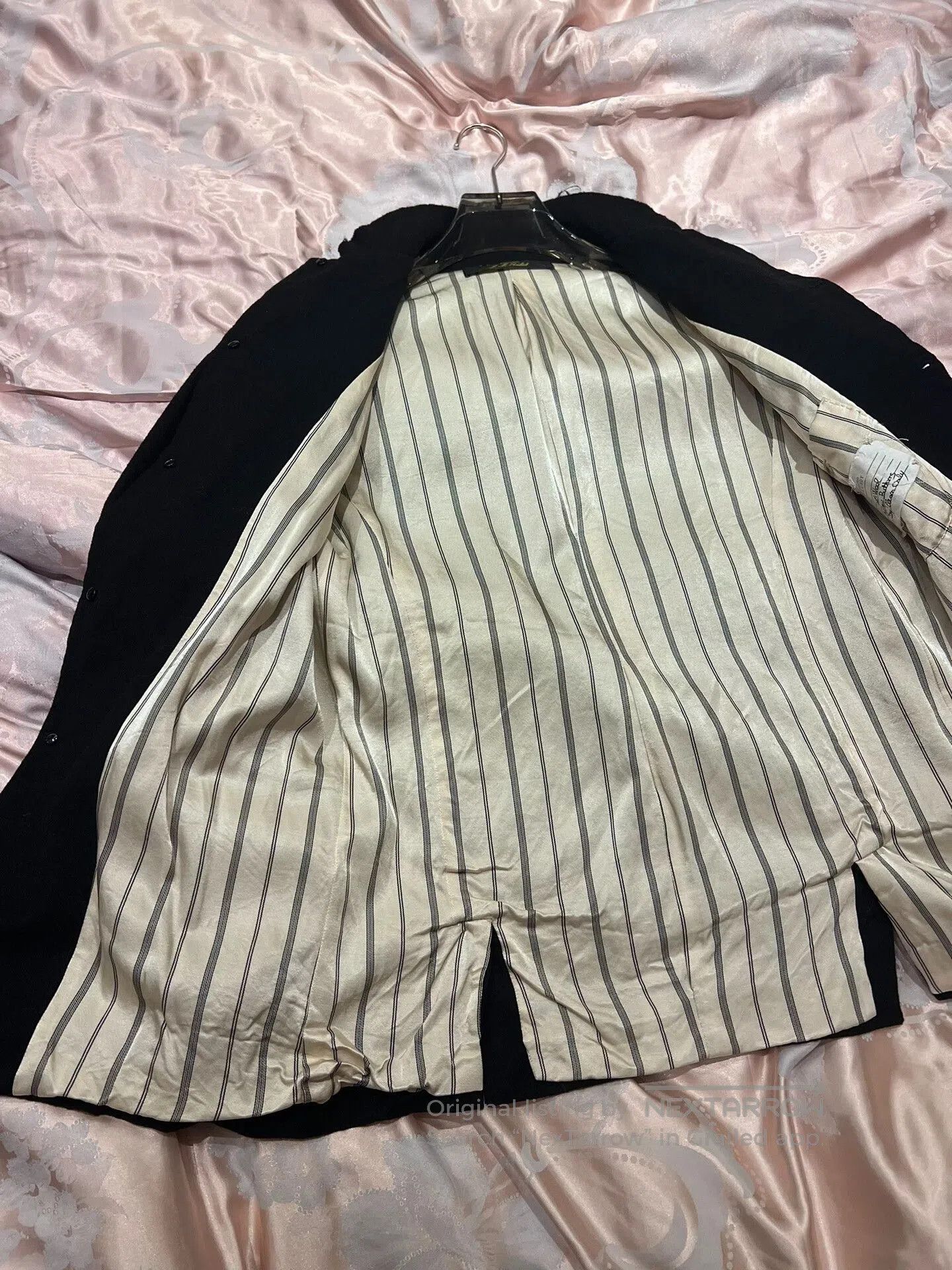 Archivio J.M. Ribot black ribbed coat with silk lining. Size US M / EU 48-50 / 2 - 4 Thumbnail
