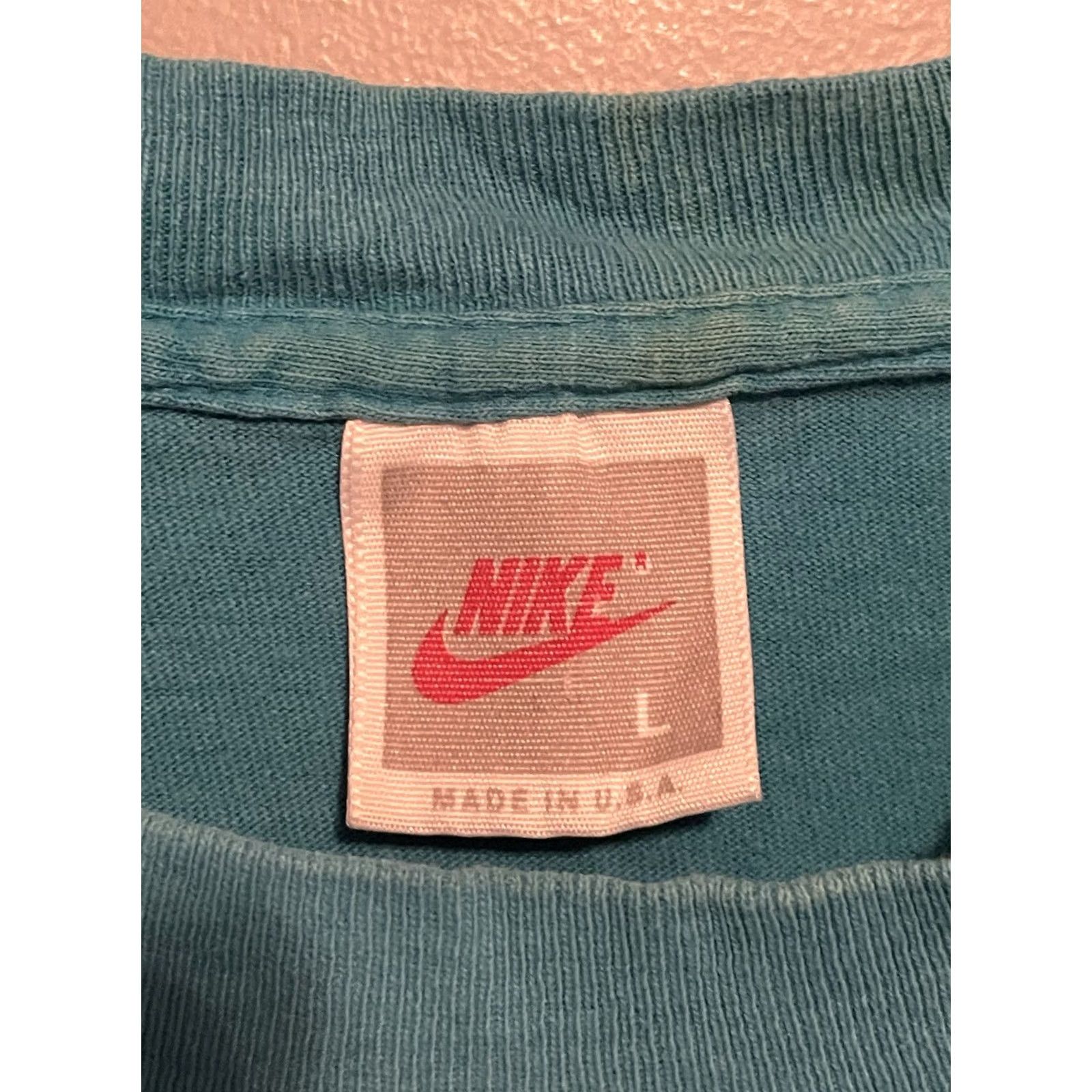 Nike VINTAGE Nike Air Logo T-Shirt Double Sided USA Teal Purple Size Large (A498) Size US L / EU 52-54 / 3 - 6 Thumbnail