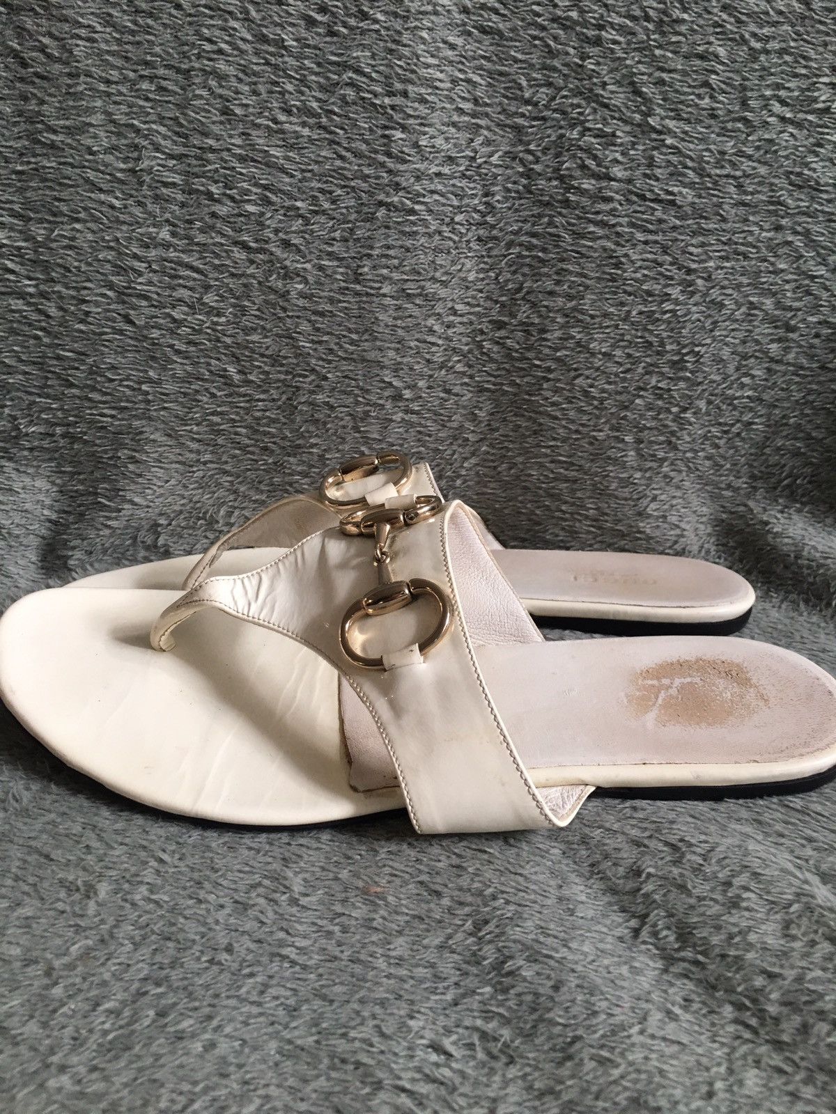 Gucci GUCCI Ivory Patent Leather Horsebit Flip Flop Sandals EU38 Size US 8 / IT 38 - 7 Thumbnail