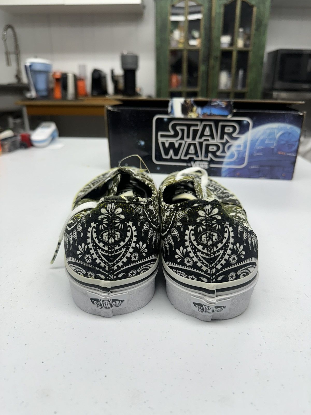 Star Wars × Vans Vans x Star Wars Stormtrooper Bandana size 10 Size US 10 / EU 43 - 4 Thumbnail