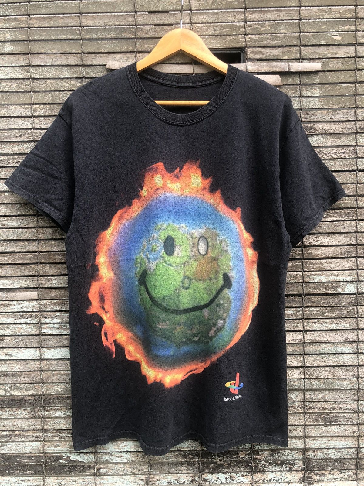 Beauty Sunfaded Travis Scott X Playstation World Tee