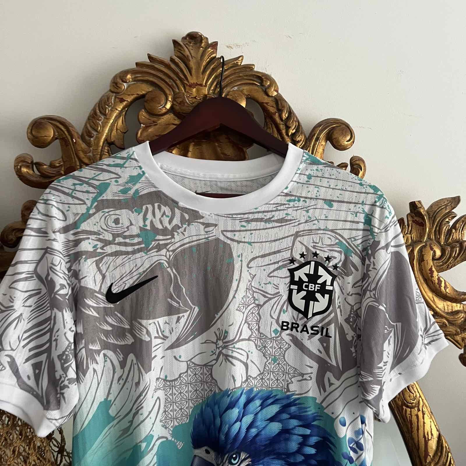 Nike nike brazil soccer jersey Blockcore parrot Sz L Size US L / EU 52-54 / 3 - 4 Thumbnail