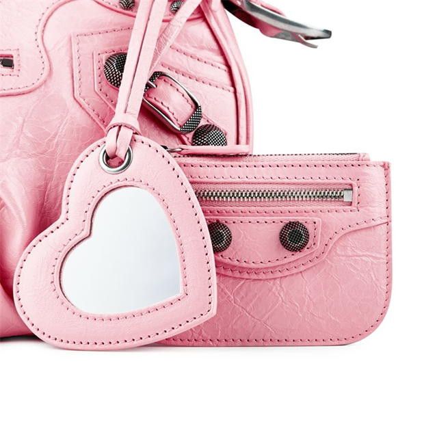Balenciaga o1g2r1mq0924 Size: OS / Small Shoulder Bag in Pink Size ONE SIZE - 3 Thumbnail