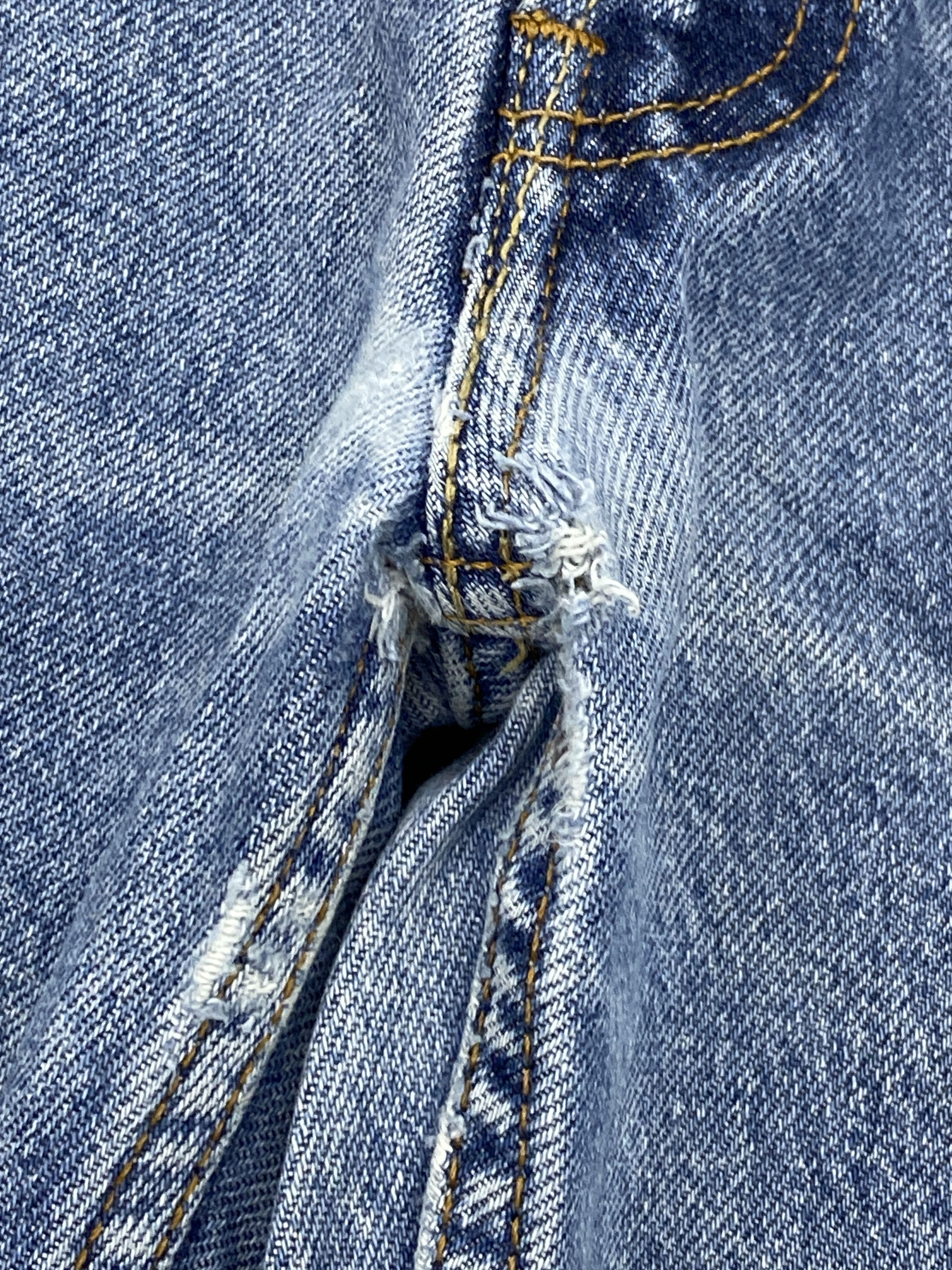 Levi's × Vintage Vintage Levis 505 Lightwash Faded Blue Denim DP2703 Size US 34 / EU 50 - 10 Thumbnail