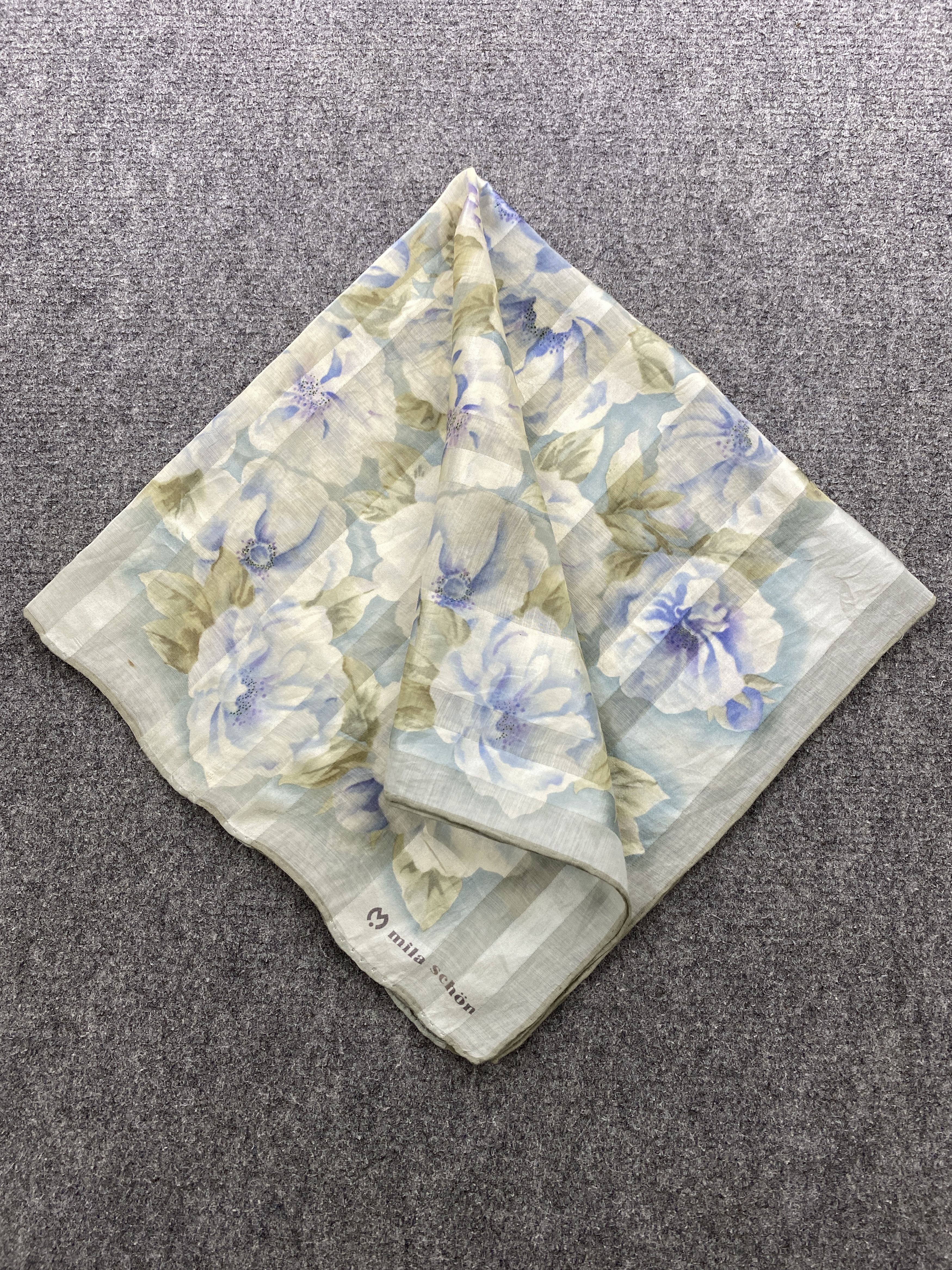 Vintage Mila Schon Handkerchief / Bandana / Neckerchief HKC0717 Size ONE SIZE - 3 Thumbnail