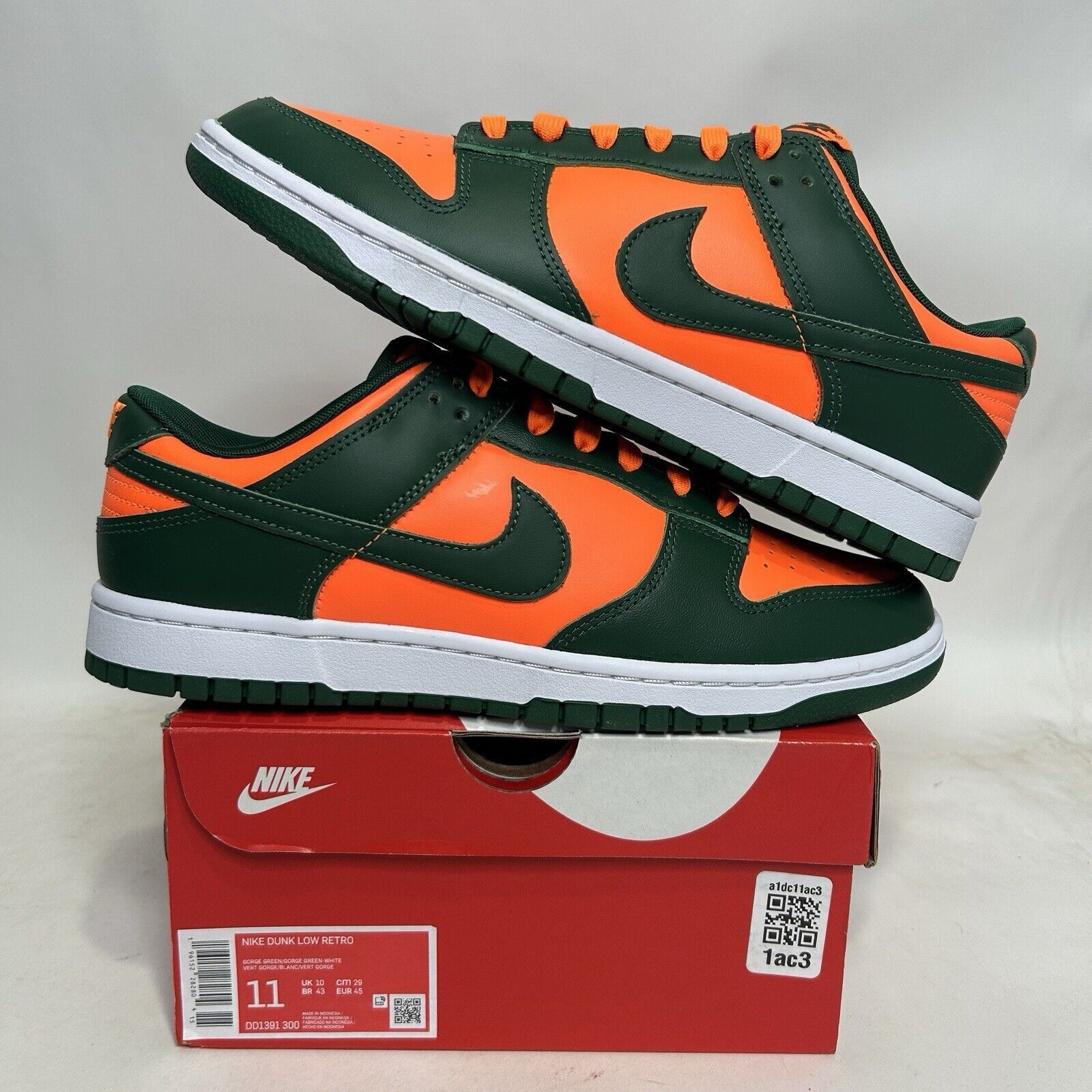 Nike Nike Dunk Low Retro “Miami Hurricanes/Green Orange” 2024 Size US 11 / EU 44 - 1 Thumbnail
