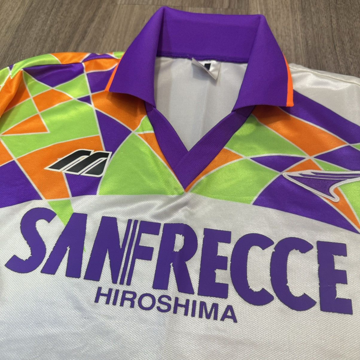 Mizuno Sanfrecce Hiroshima 90s Mizuno jersey Size US L / EU 52-54 / 3 - 4 Thumbnail