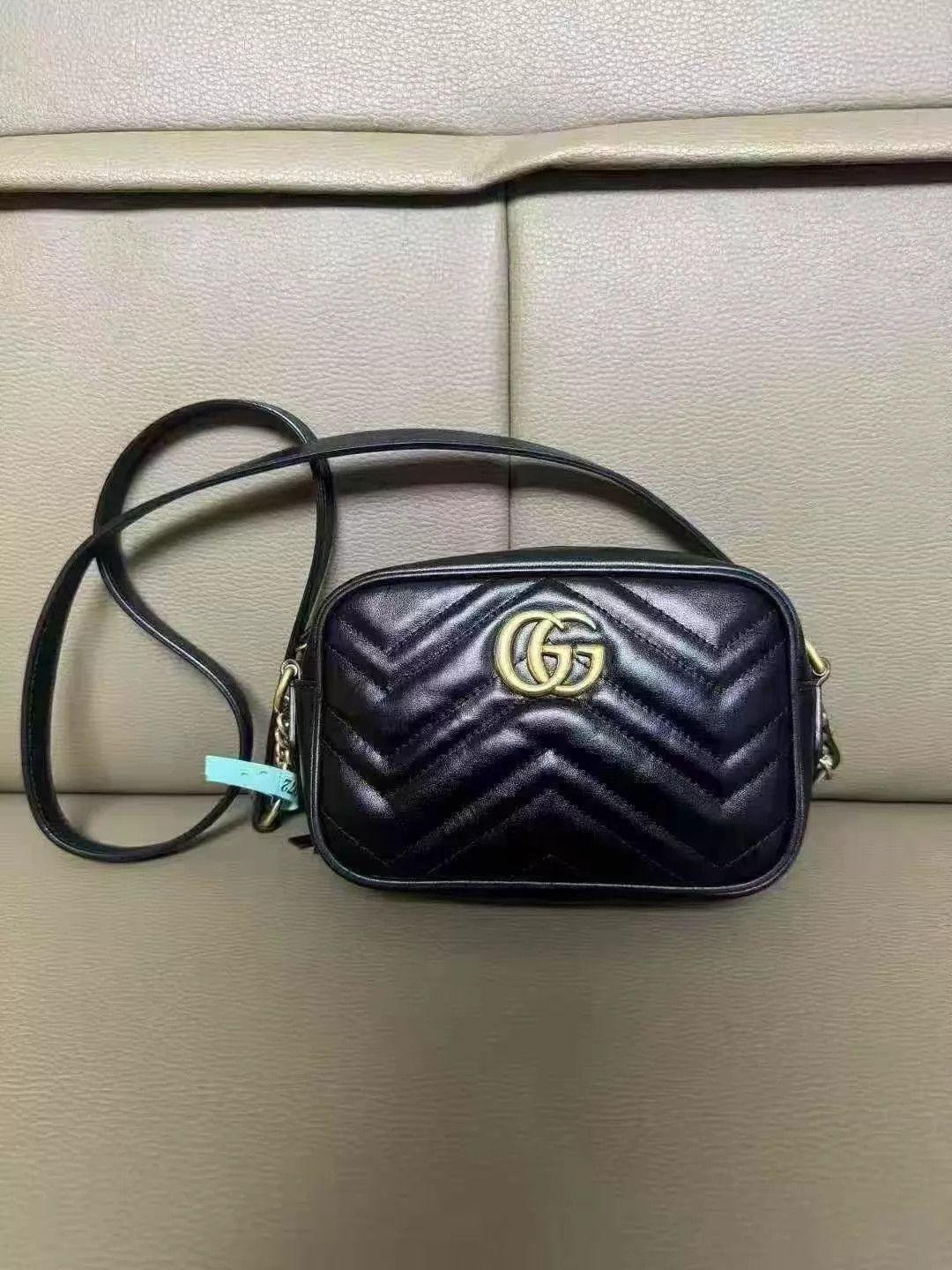 Gucci GUCCI Marmont Small Black Camera Bag Like New Size ONE SIZE - 1 Thumbnail