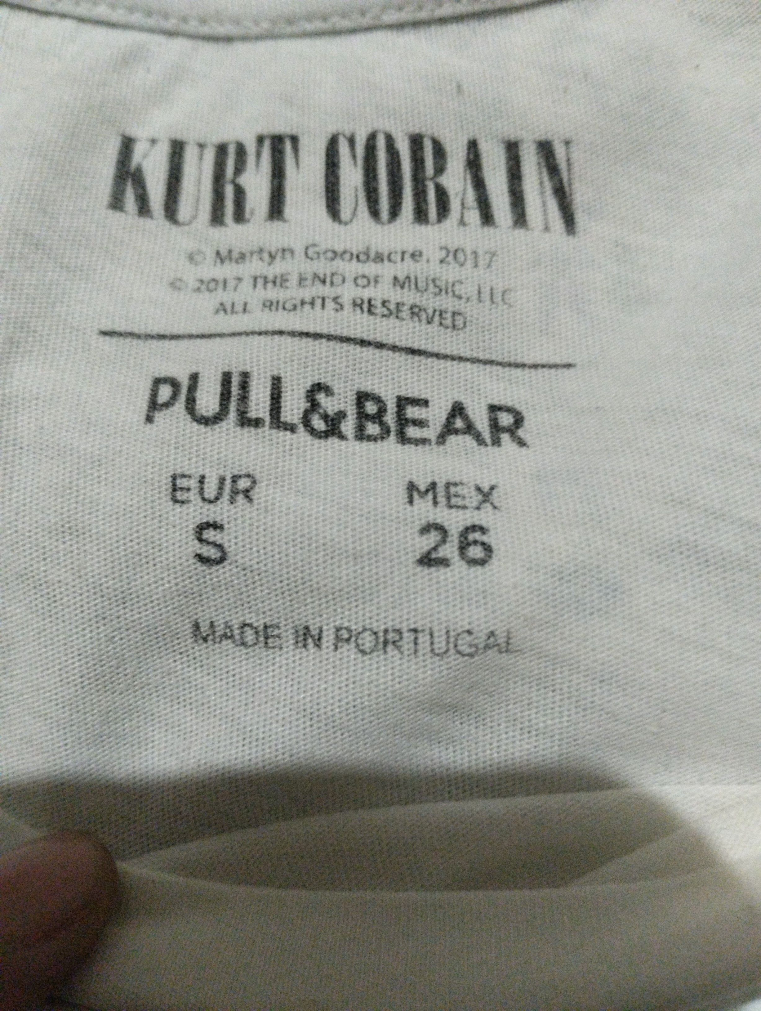 Pull & Bear OFFICIAL KURT COBAIN BY PULL & BEAR GRAPHIC T-SHIRT Size US S / EU 44-46 / 1 - 3 Thumbnail