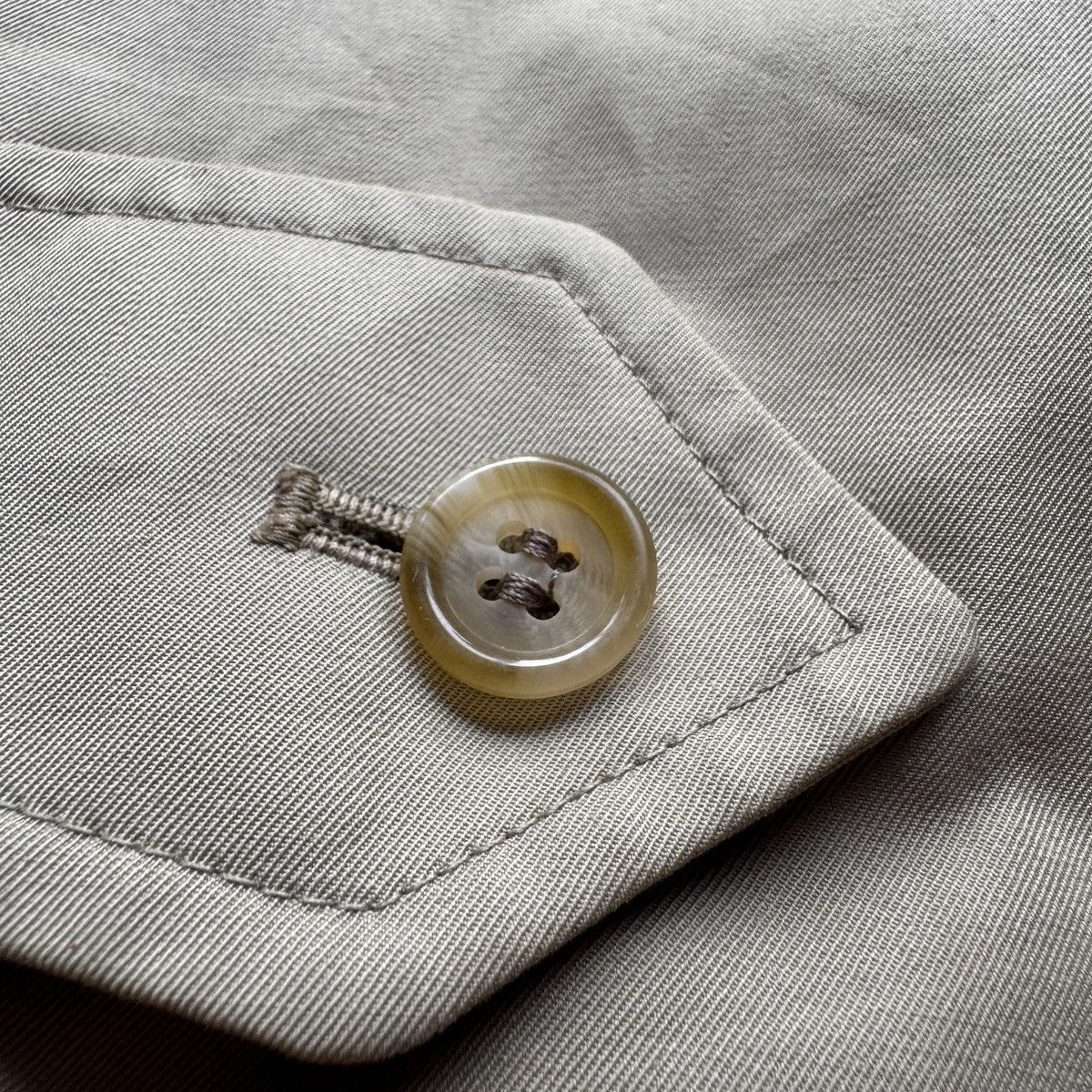 Burberry Burberrys’ Trench Coat (Classic Nova Check Lining) Size US L / EU 52-54 / 3 - 7 Thumbnail