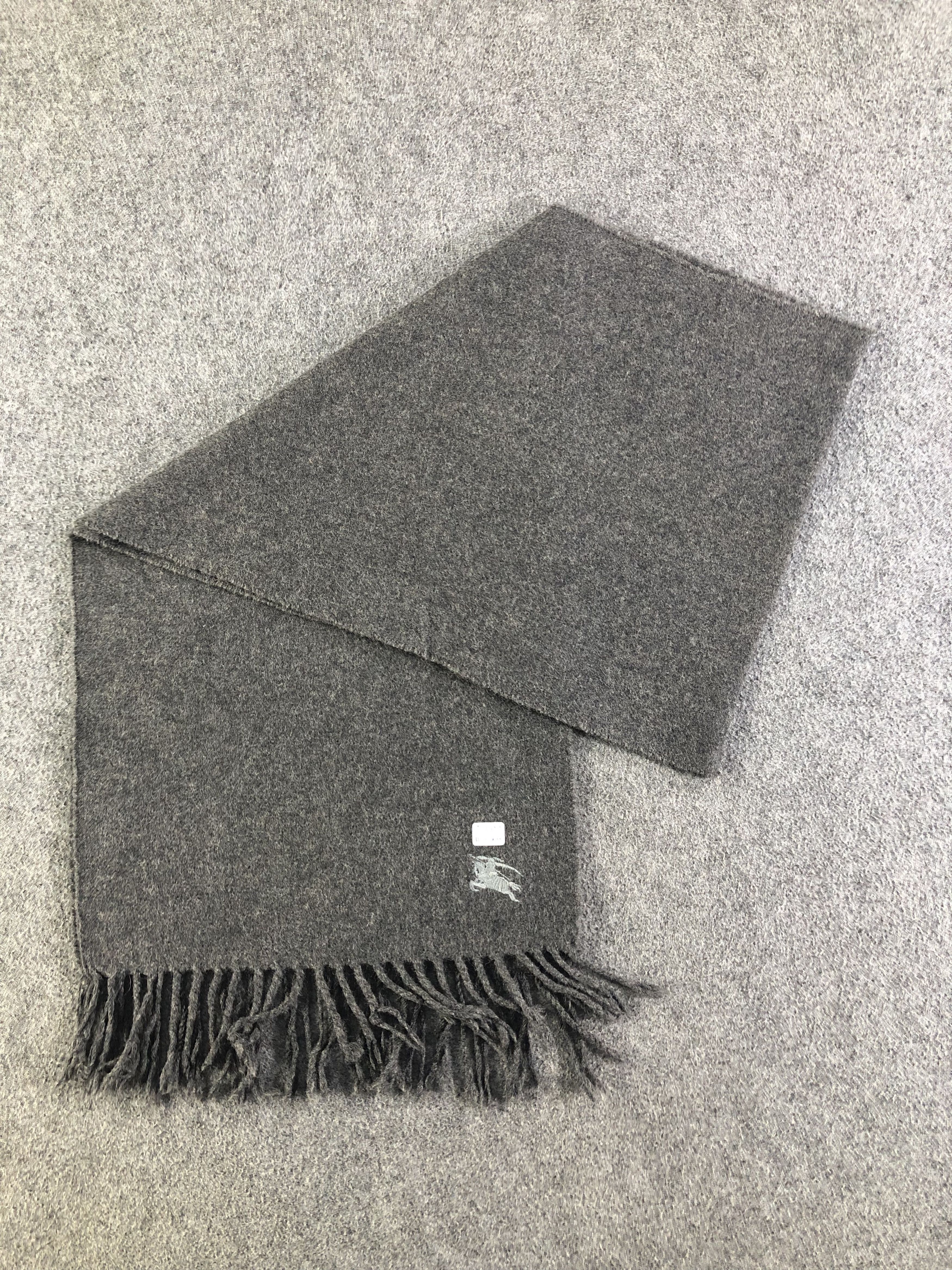 Burberry Burberry Plain Scarf / Muffler / Neckwear Size ONE SIZE - 5 Thumbnail