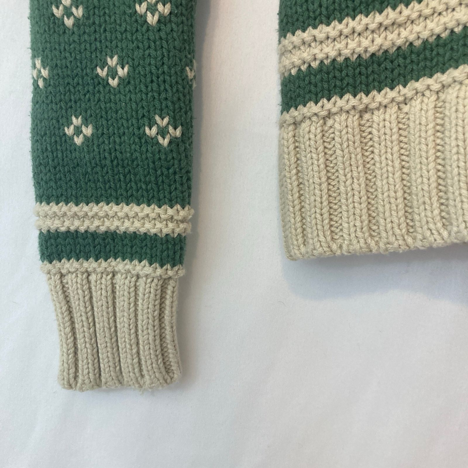 Urban Outfitters Urban Outfitters Knit Fair Isle Green White Holiday Sweater Size XS / US 0-2 / IT 36-38 - 2 Thumbnail