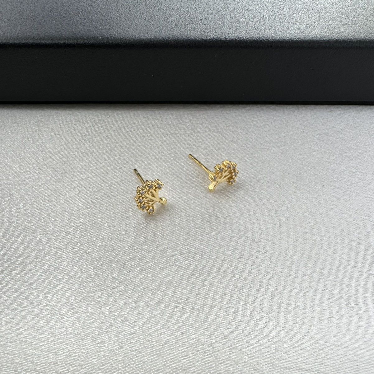 Designer Small Tiny CZ Tree Stud Earrings for Women Size ONE SIZE - 3 Thumbnail