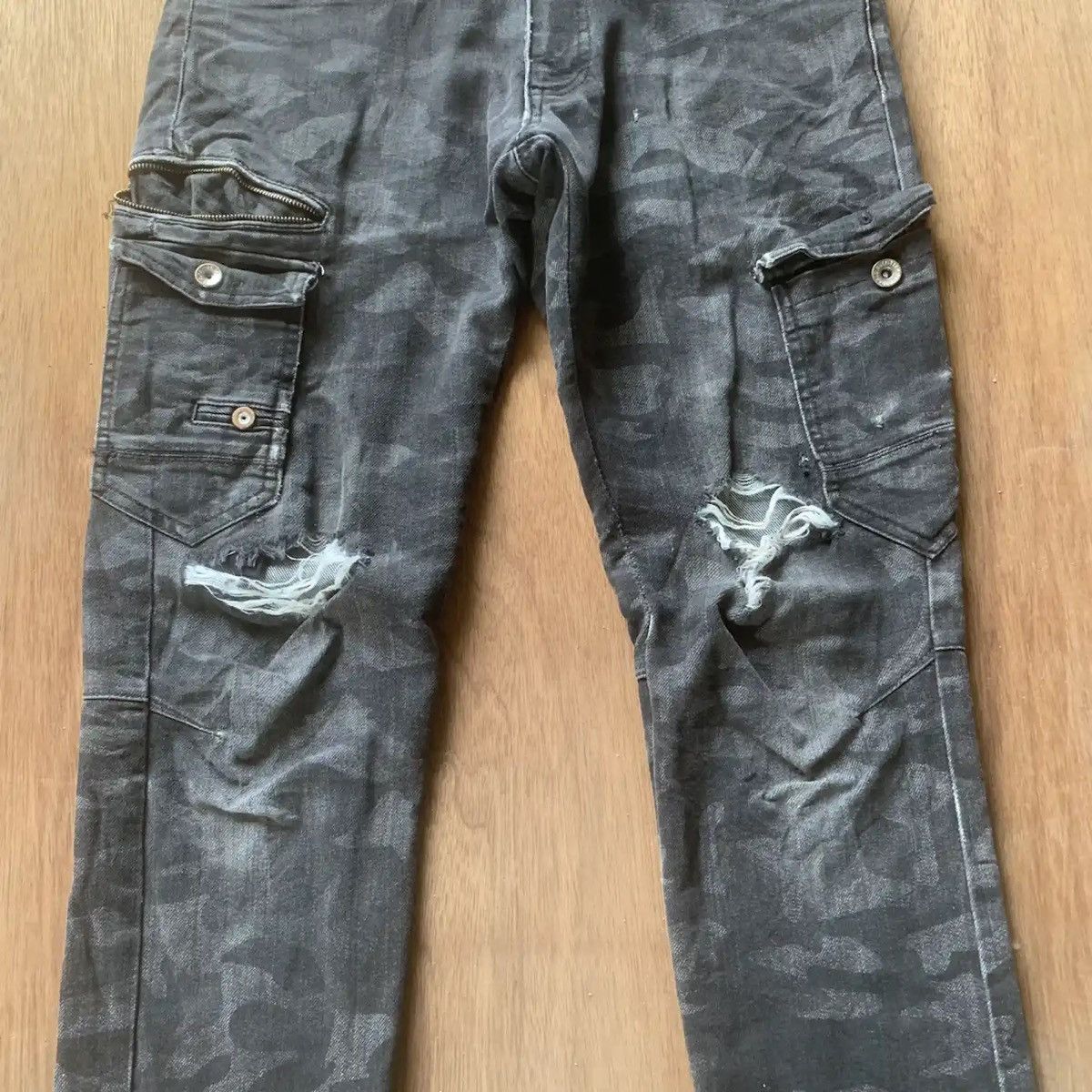 Japanese Brand CAMOUFLAGE 28x31 TROUSERS JAPANESE VINTAGE RIPPED CARGO PANT Size US 28 / EU 44 - 5 Thumbnail